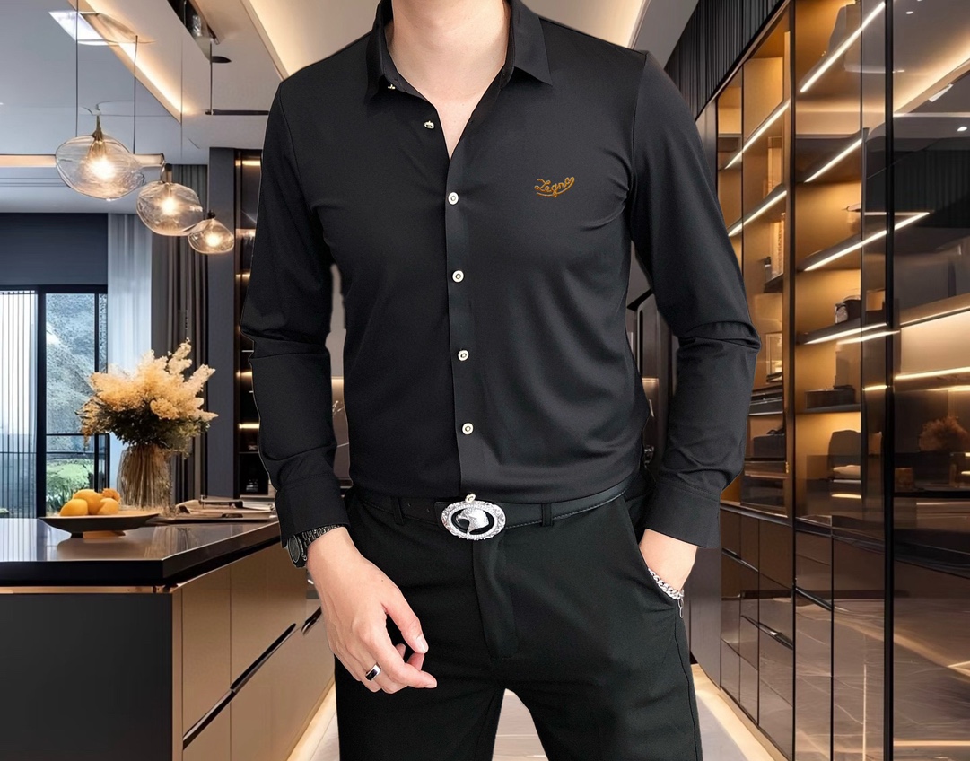 NO:131835,Z*gna 2025 early spring new men's original single casual long-sleeved shirt is released simultaneously on the official website. Simple, fashionable and versatile, high-end quality seamless cutting and edging, three-dimensional embroidery logo pattern design, custom imported Jinmintian silk cotton fabric, large elasticity, no wrinkles, customized hardware accessories, comfortable to wear, breathable, high grade and texture, simple and generous, fashionable and unique, casual, handsome and stylish, showing the temperament of a big brand. Size M-4XL (maximum wearable about 195 kilograms, please report height and weight to place an order) shipped the next day, zegna,shirts,alexander wang19860909Z*gna 杰尼亚2025早春新款男士原单休闲长袖衬衫 官网同步发售 简洁时尚百搭 高端品质无缝切割包边 立体刺绣logo图案设计 定制进口锦氨天丝棉面料 弹力大 不起皱 定制五金辅料 穿着舒适 透气 档次高很有质感 简单大方得体 时尚不失个性 上身休闲随性 帅气有型 彰显大牌气质.尺码M-4XL（最大可穿195斤左右 下单请报身高体重)隔天出货,,zegna,shirts,alexander wang,Men's clothing