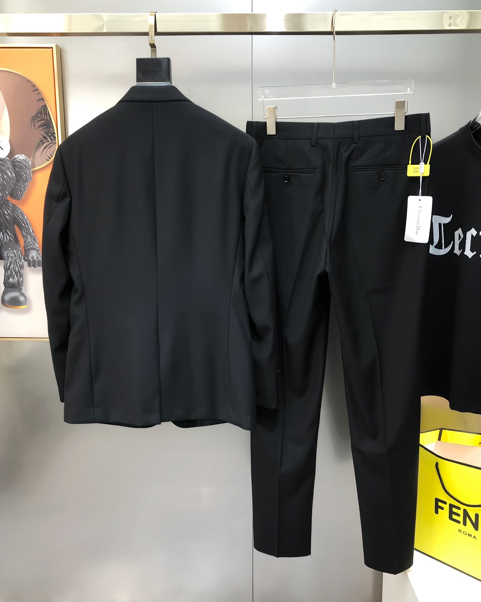 High-end Custom Men’s Leisure Suit with Innovative Memory Fabric and Chest Logo Design - 图片 2