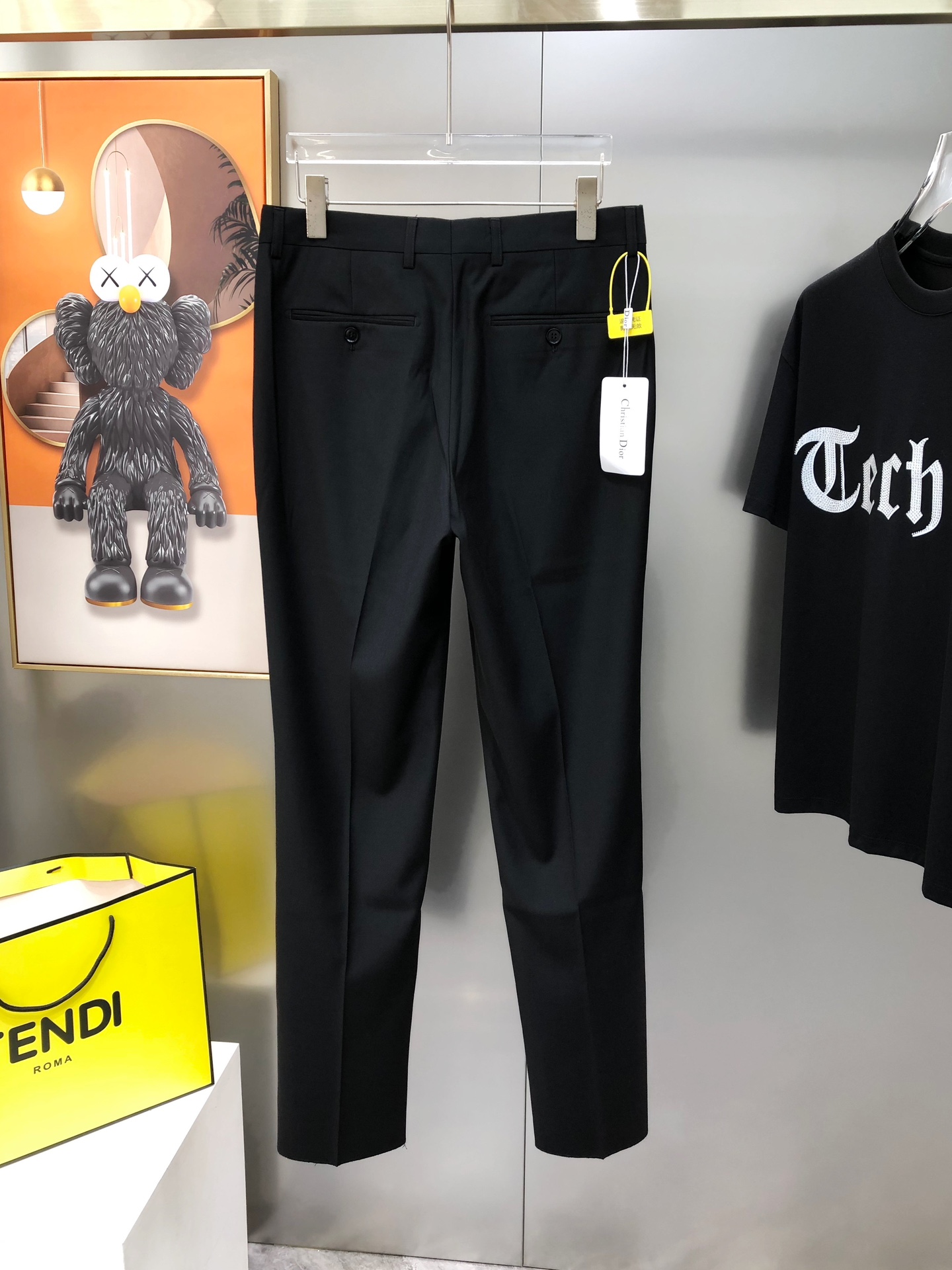 High-end Custom Men’s Leisure Suit with Innovative Memory Fabric and Chest Logo Design - 图片 5