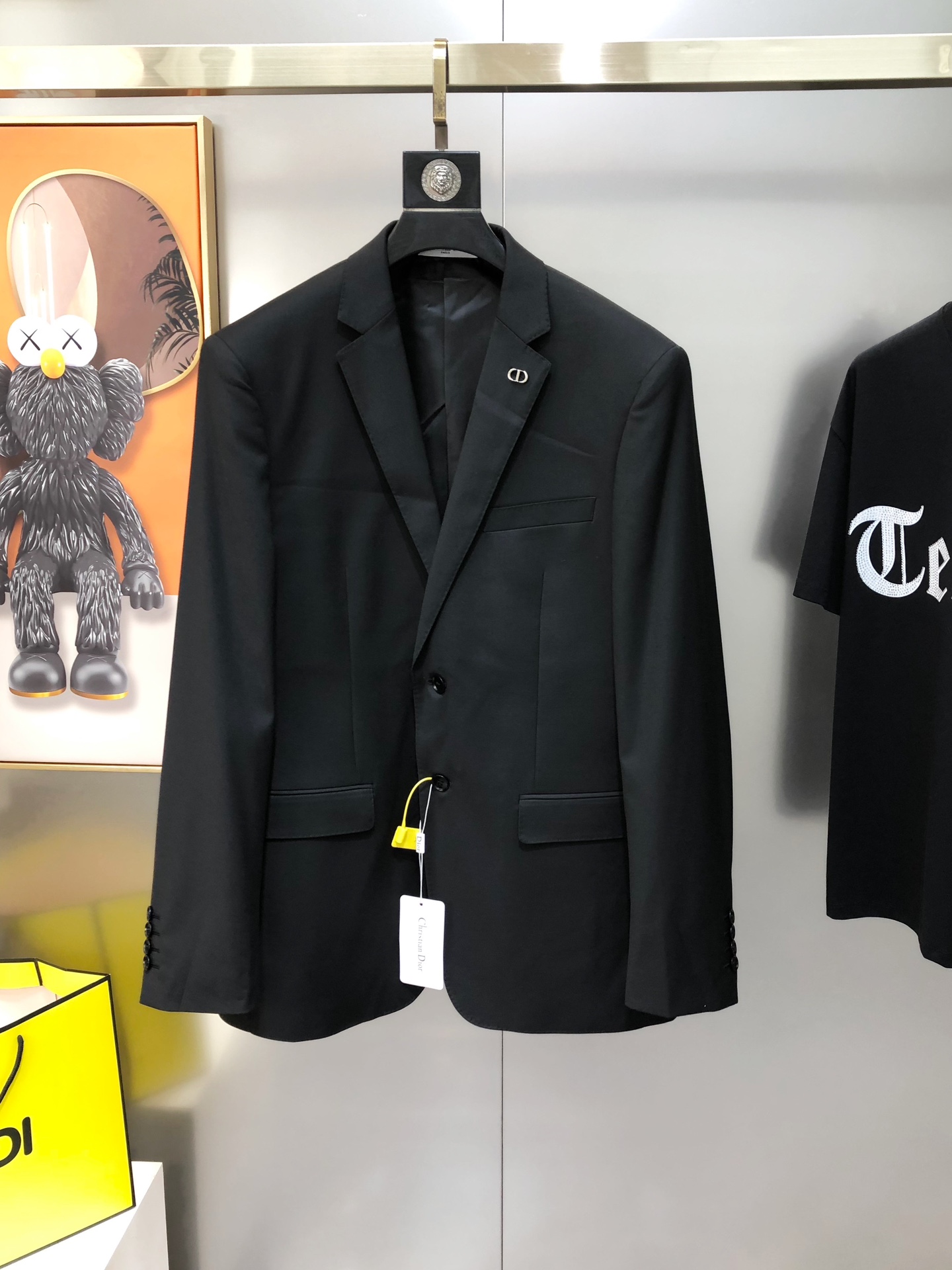 High-End Original Male Leisure Suit with Metal-Loof Decoration – Stylish and Recommended - 图片 3