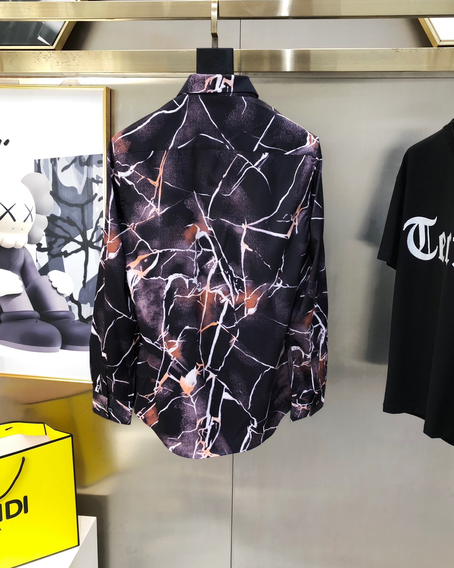 McQueen Men’s Long-Sleeved T-shirts: Fashionable Co-sell with High-Quality Design and Comfort. - 图片 2