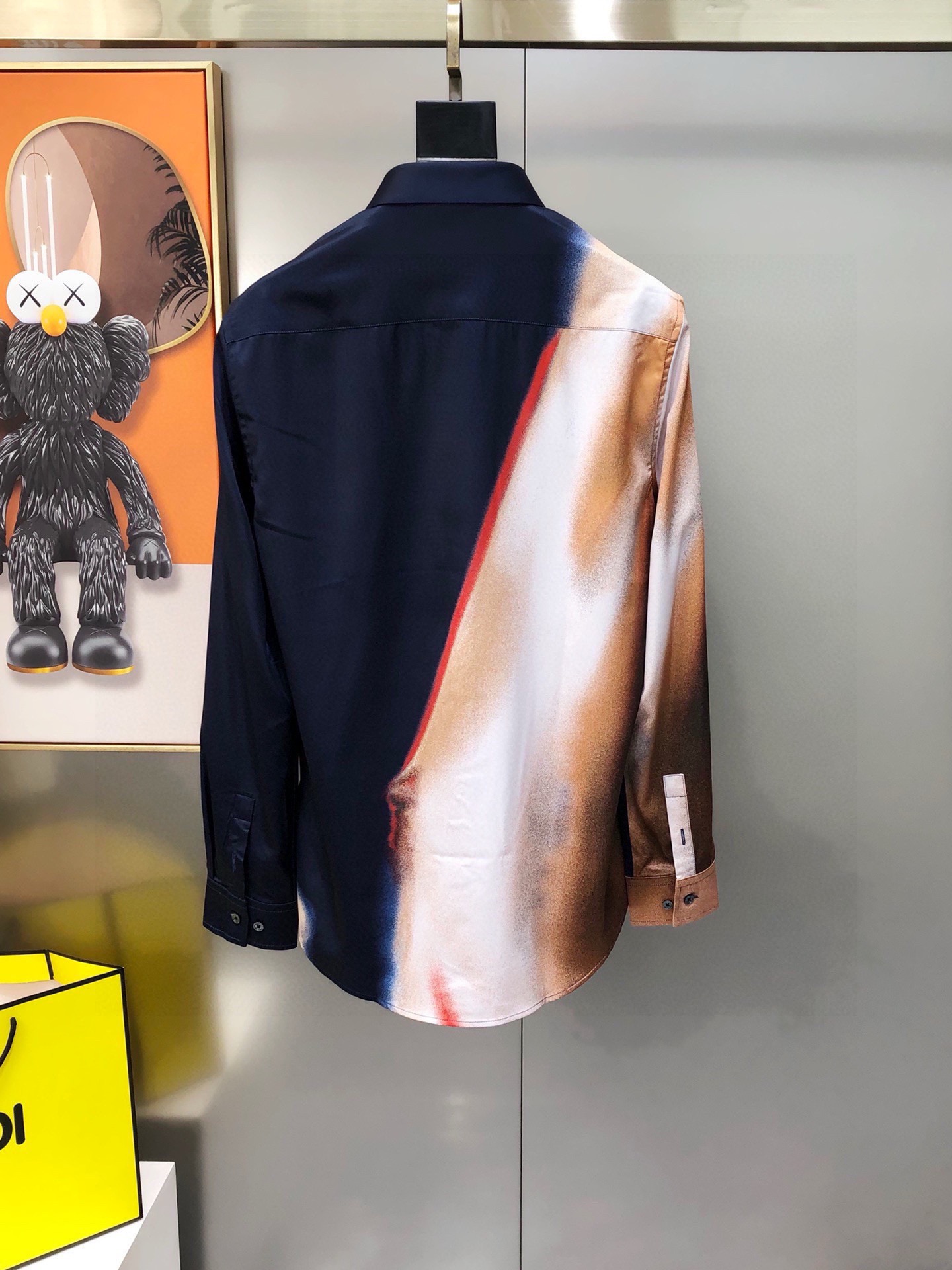 McQueen New Men’s Long-Sleeved Shirts: Co-Selling High-Spec Digital Print Design - 图片 2