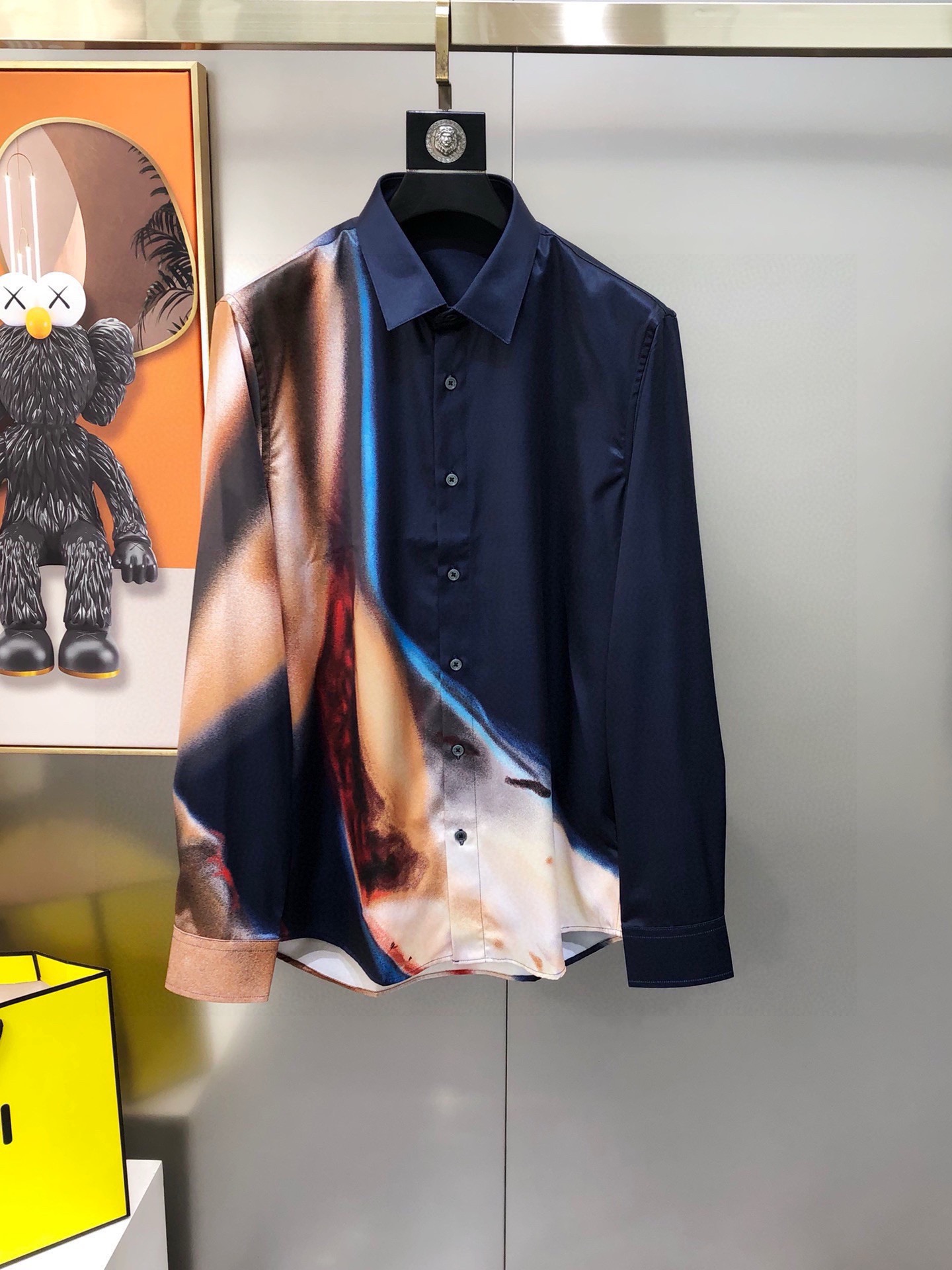 McQueen New Men’s Long-Sleeved Shirts: Co-Selling High-Spec Digital Print Design
