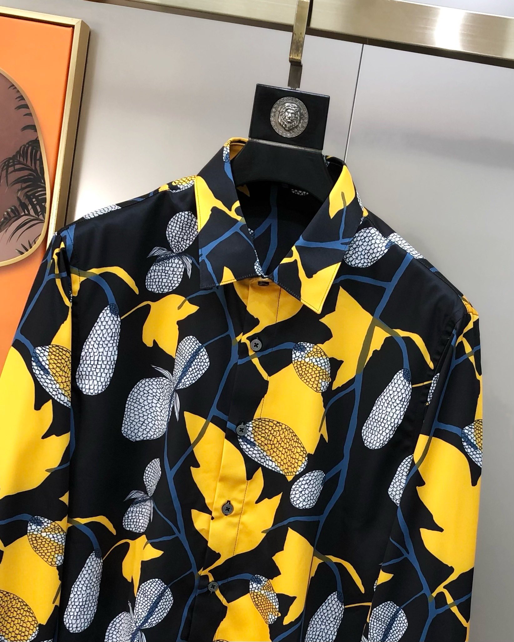 Valentino P600 Long-Sleeve Shirt: Co-Sale Fashion with High-Quality Design - 图片 3