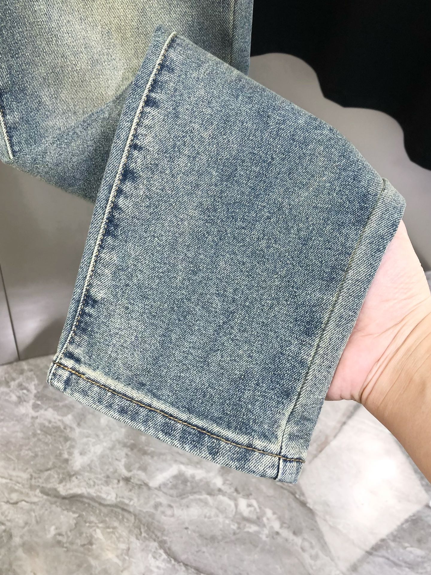 “High-End Custom Summer 2025 Versace Van Sage Tweezer Bag Collection” - 图片 9