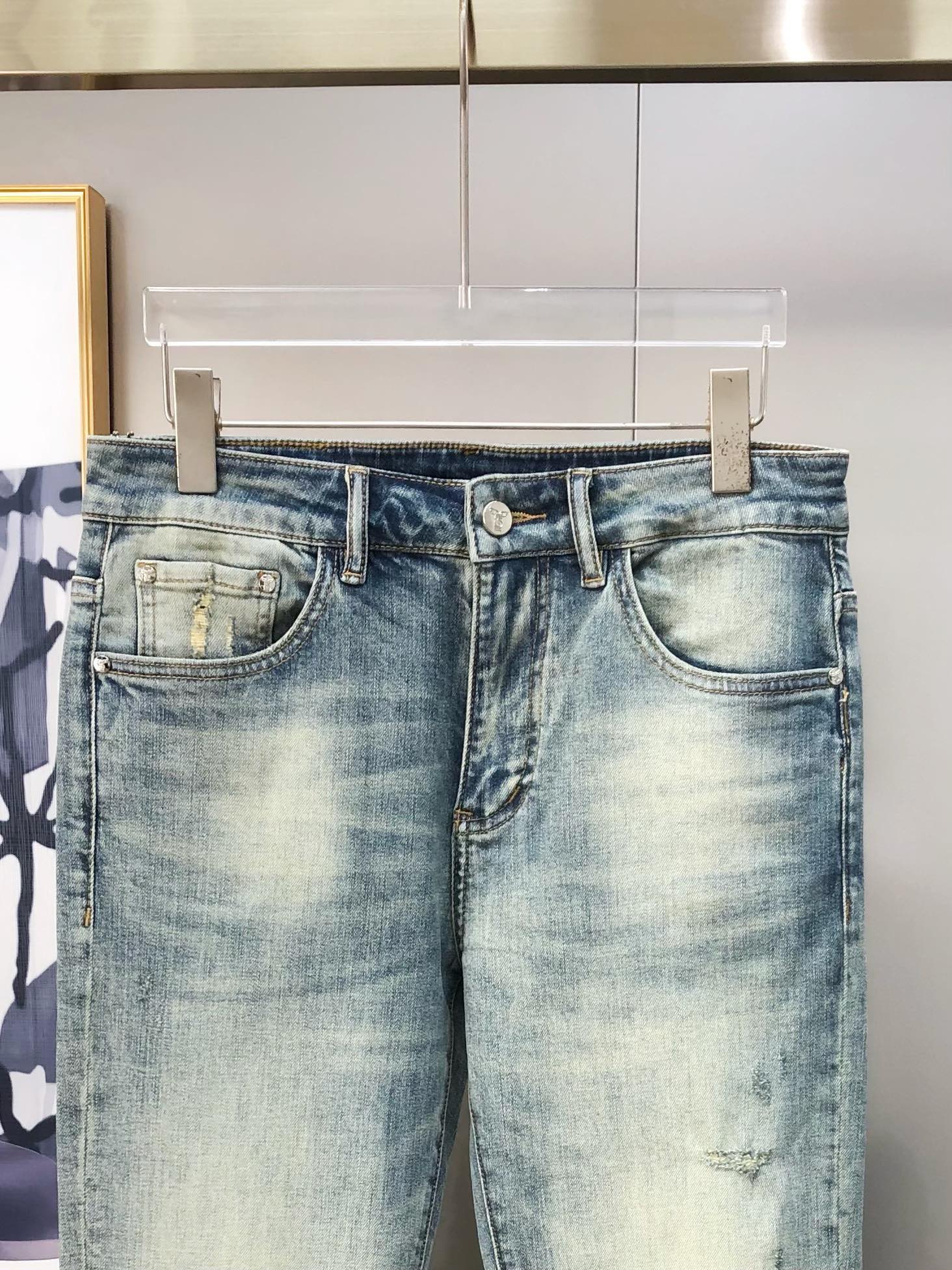 YSL Santa Roland 2025 Men’s Fashion Collection: High-End, Custom Designs and Fine Craftsmanship - 图片 4