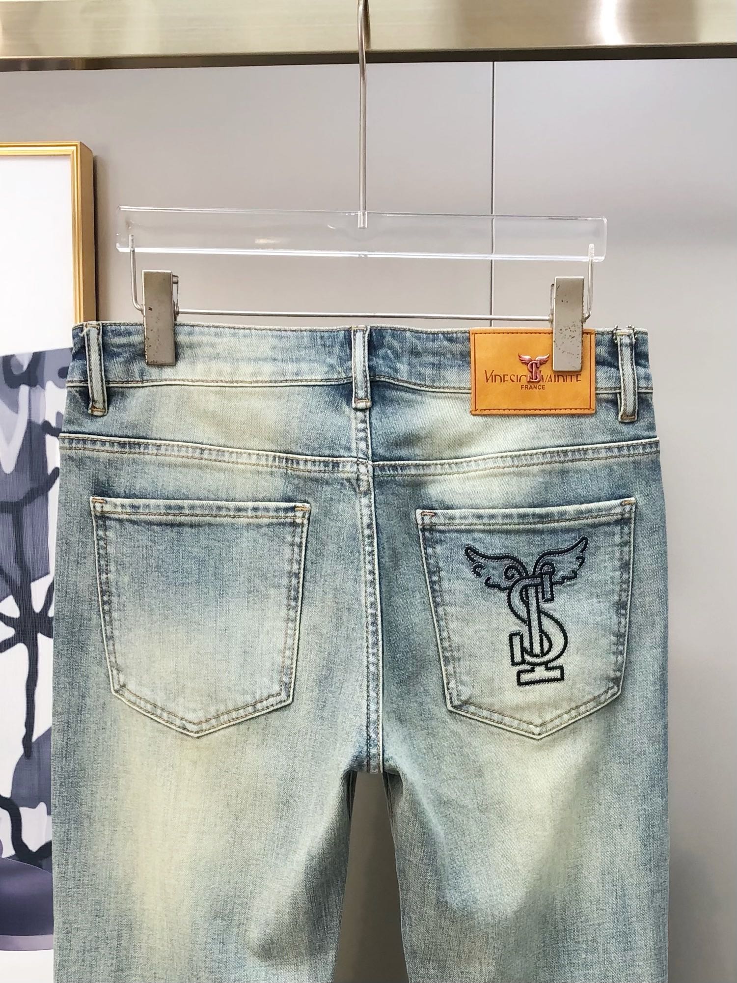 YSL Santa Roland 2025 Men’s Fashion Collection: High-End, Custom Designs and Fine Craftsmanship - 图片 5