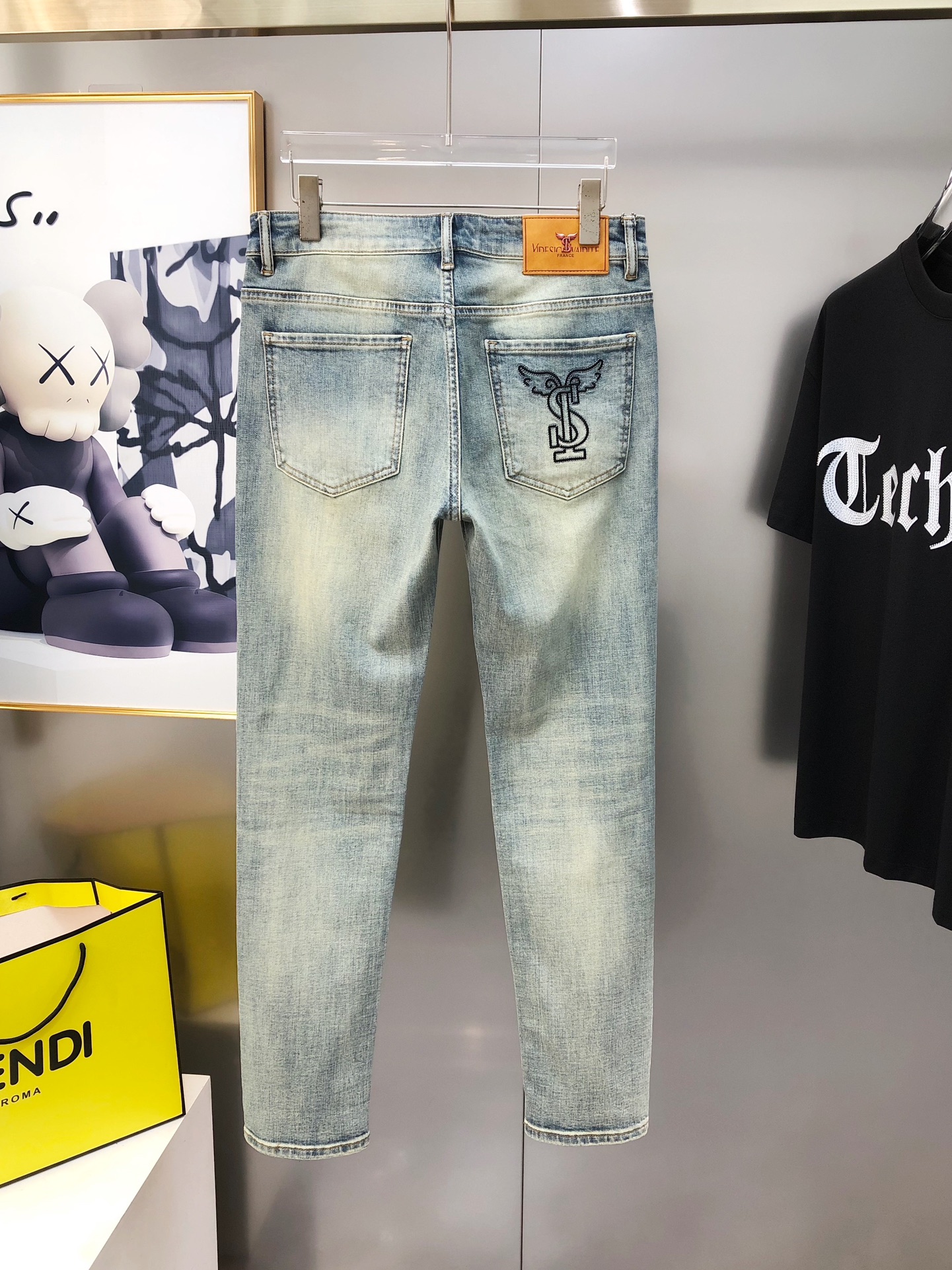 YSL Santa Roland 2025 Men’s Fashion Collection: High-End, Custom Designs and Fine Craftsmanship - 图片 3