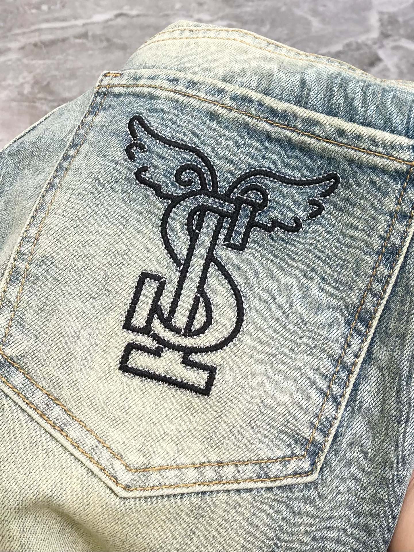 YSL Santa Roland 2025 Men’s Fashion Collection: High-End, Custom Designs and Fine Craftsmanship - 图片 7