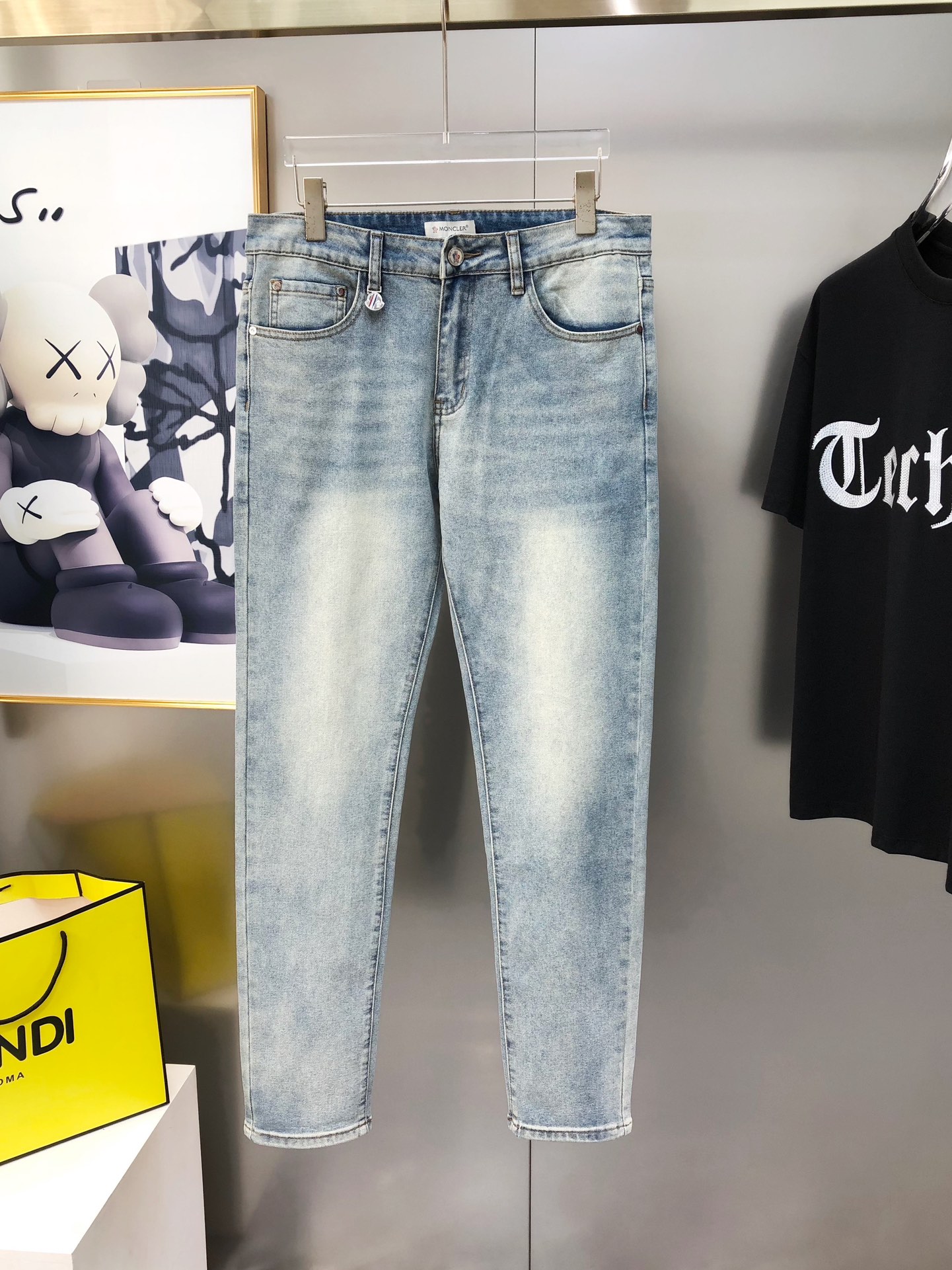 Moncler’s Spring & Summer Men’s Short Cowboy Boots: High-end Fashion with Custom Design - 图片 2