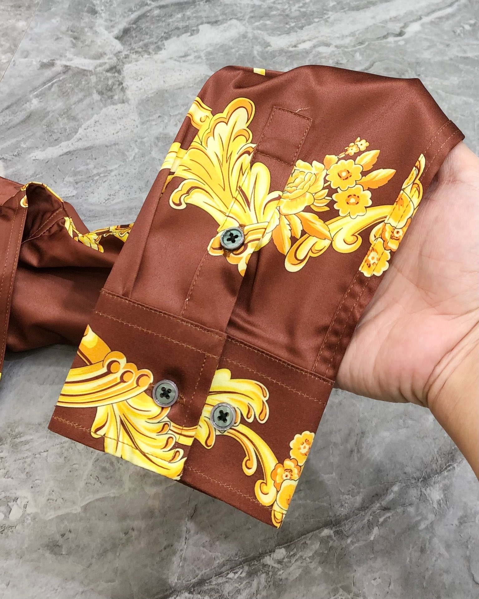 High-Quality Men’s Long-Sleeve Shirts with Custom Digital Printing and Original Design - 图片 8