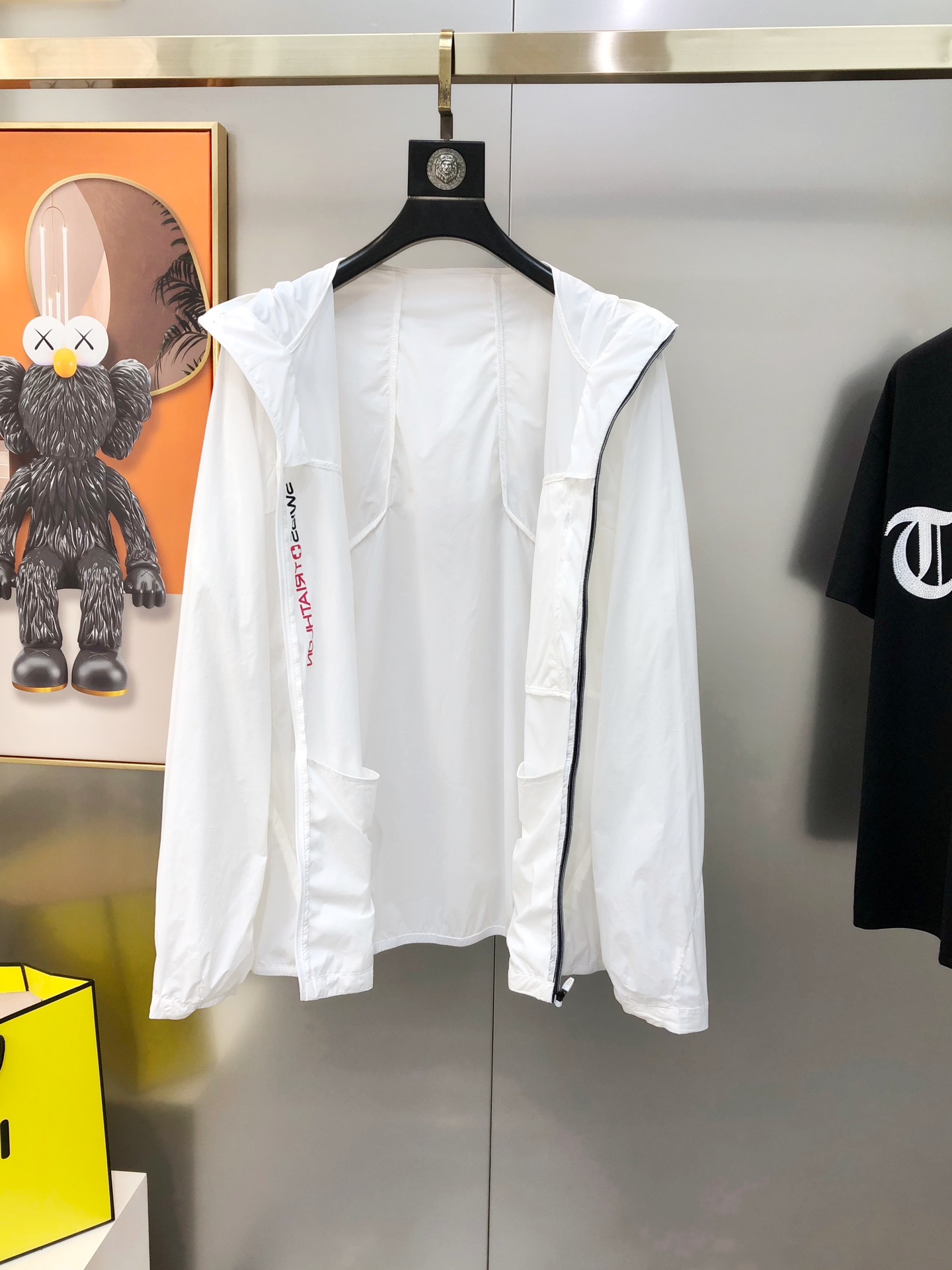 “High-End Hood Coats for Summer 2025: Stylish, Sunscreen-Proof, and Comfortable” - 图片 2