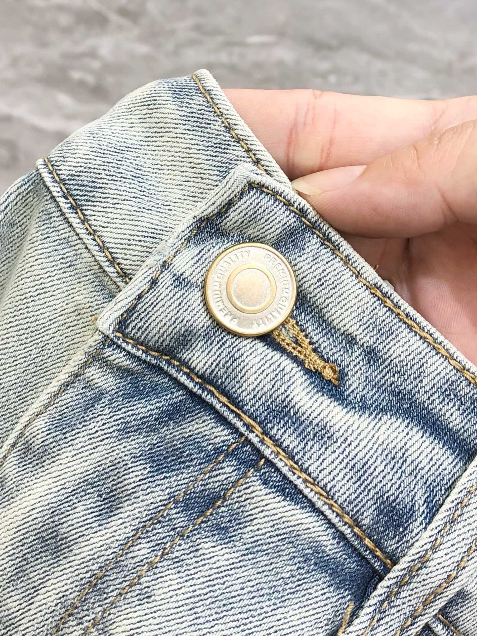 Moncler Spring/Summer Men’s Jeans: High-end Custom Fashion with Unique Design and Comfort - 图片 6