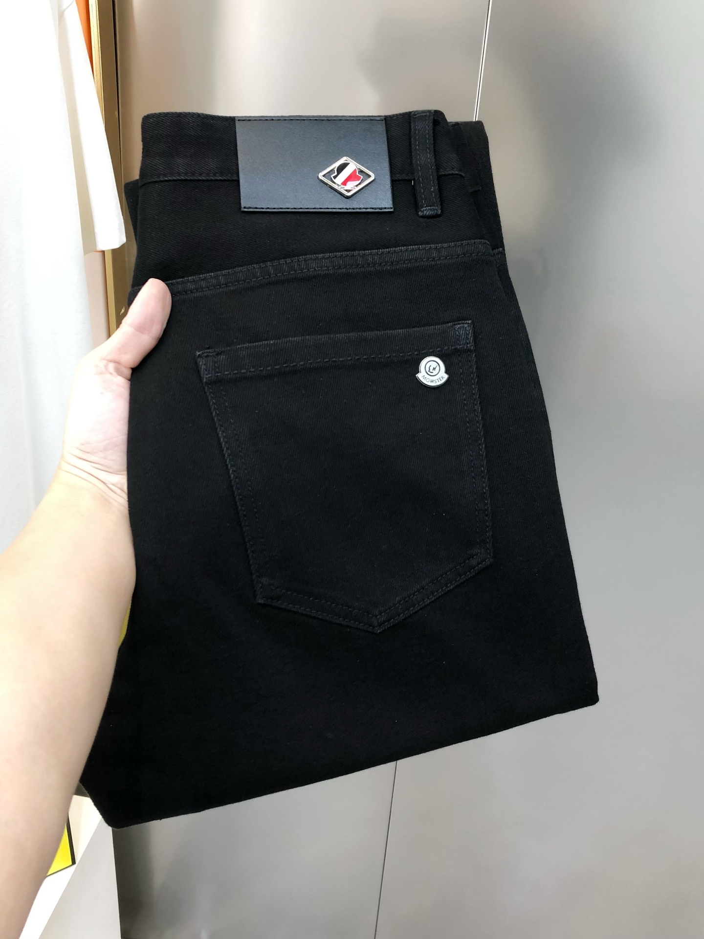 Moncler Spears 2025 Men’s Panthers Collection: New Styles, Sizes 28-38, Next-Day Shipping - 图片 1