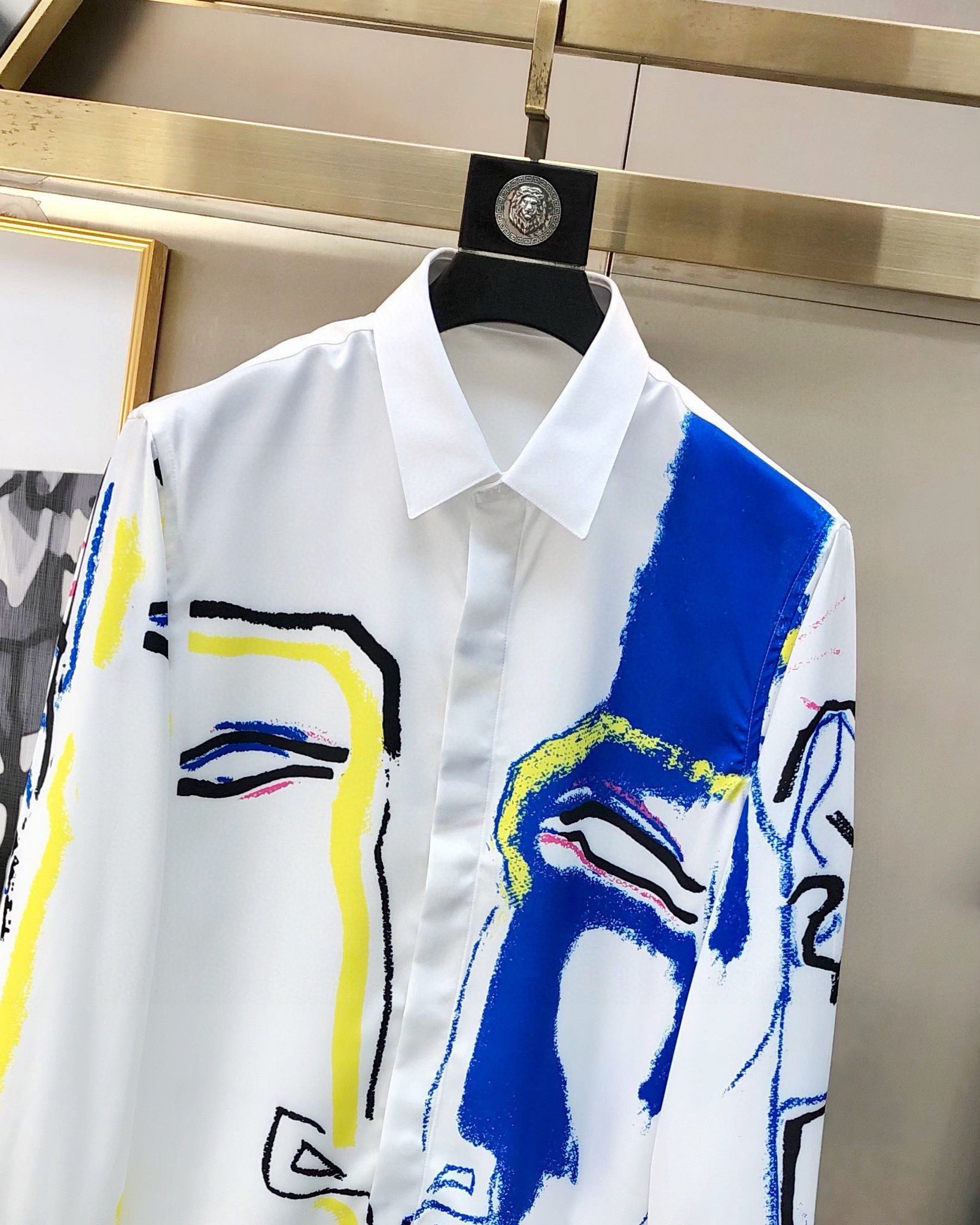 Moschino Long-Sleeve Shirt: High-Fashion Co-Sale with Digital Print Logo & Custom Cotton - 图片 3
