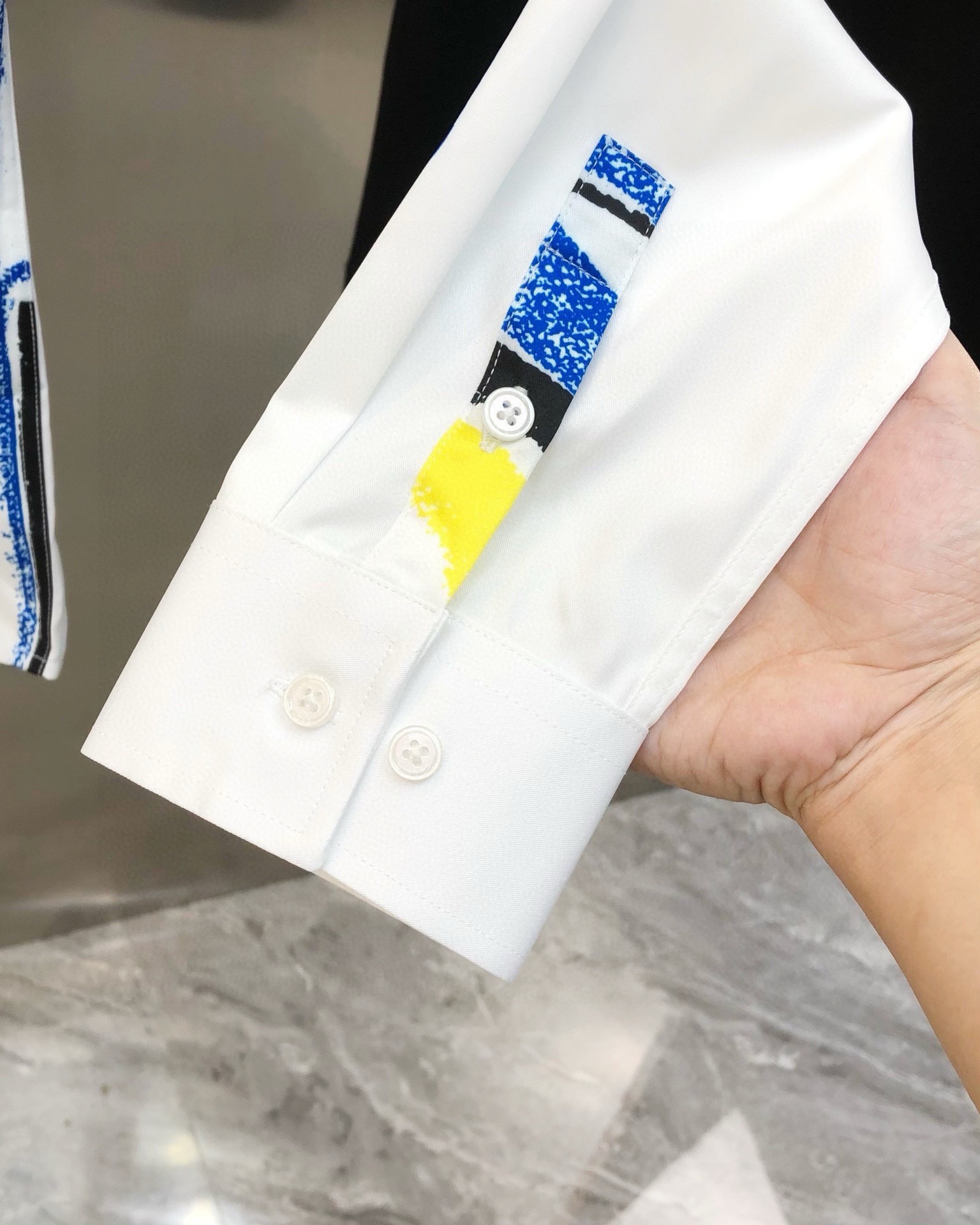 Moschino Long-Sleeve Shirt: High-Fashion Co-Sale with Digital Print Logo & Custom Cotton - 图片 6
