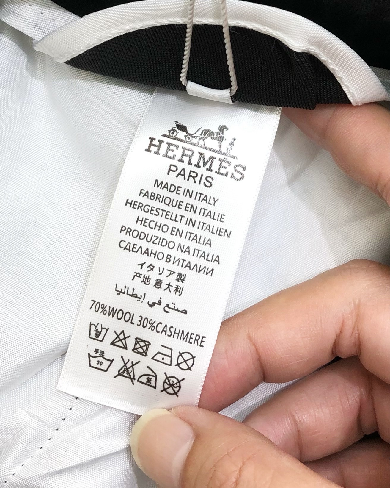 Hermes Eimas 2025 Men’s Leisure Shorts: High-End Fashion with Custom Embroidery - 图片 8