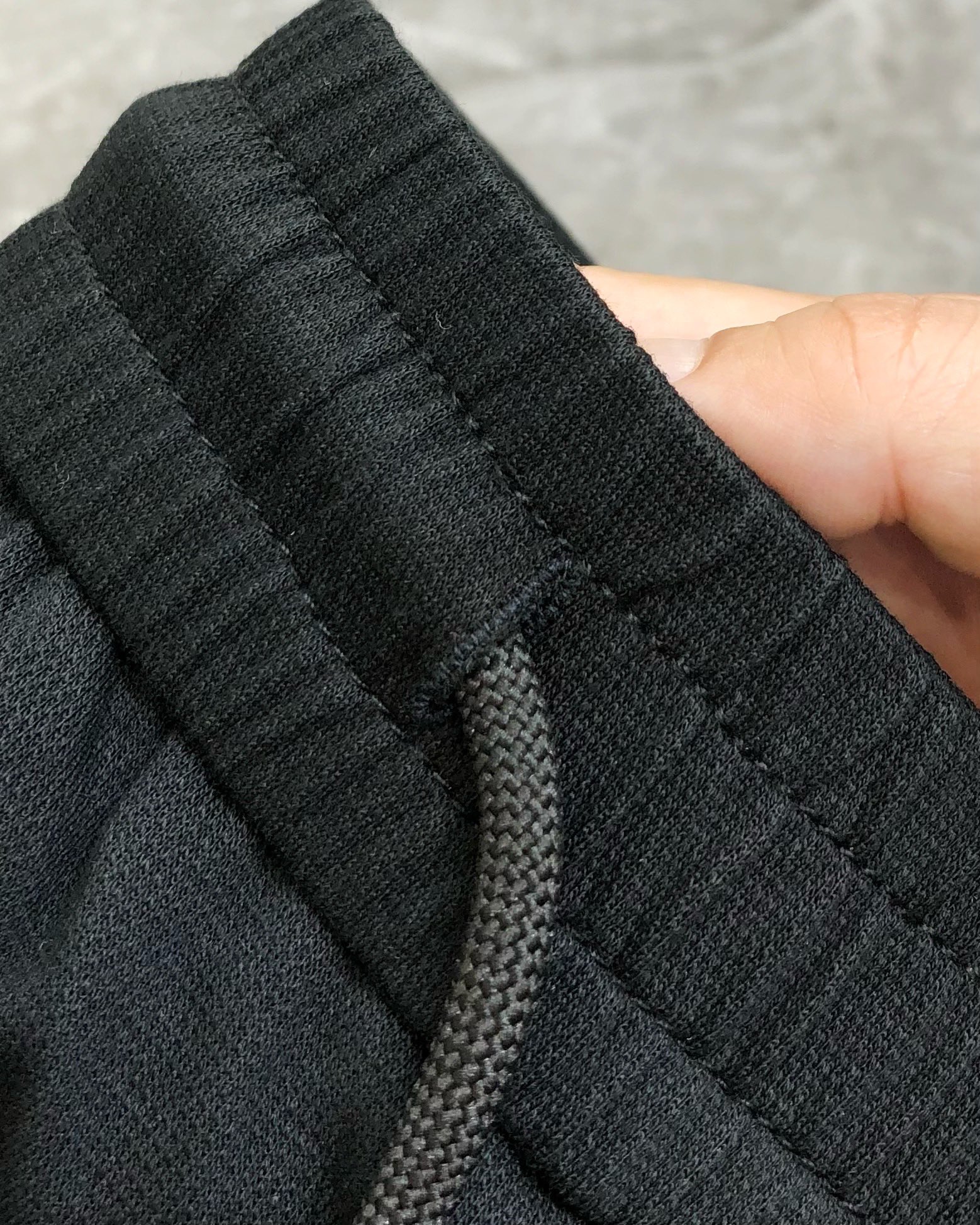 Hermes Eimas 2025 Men’s Leisure Shorts: High-End Fashion with Custom Embroidery - 图片 6