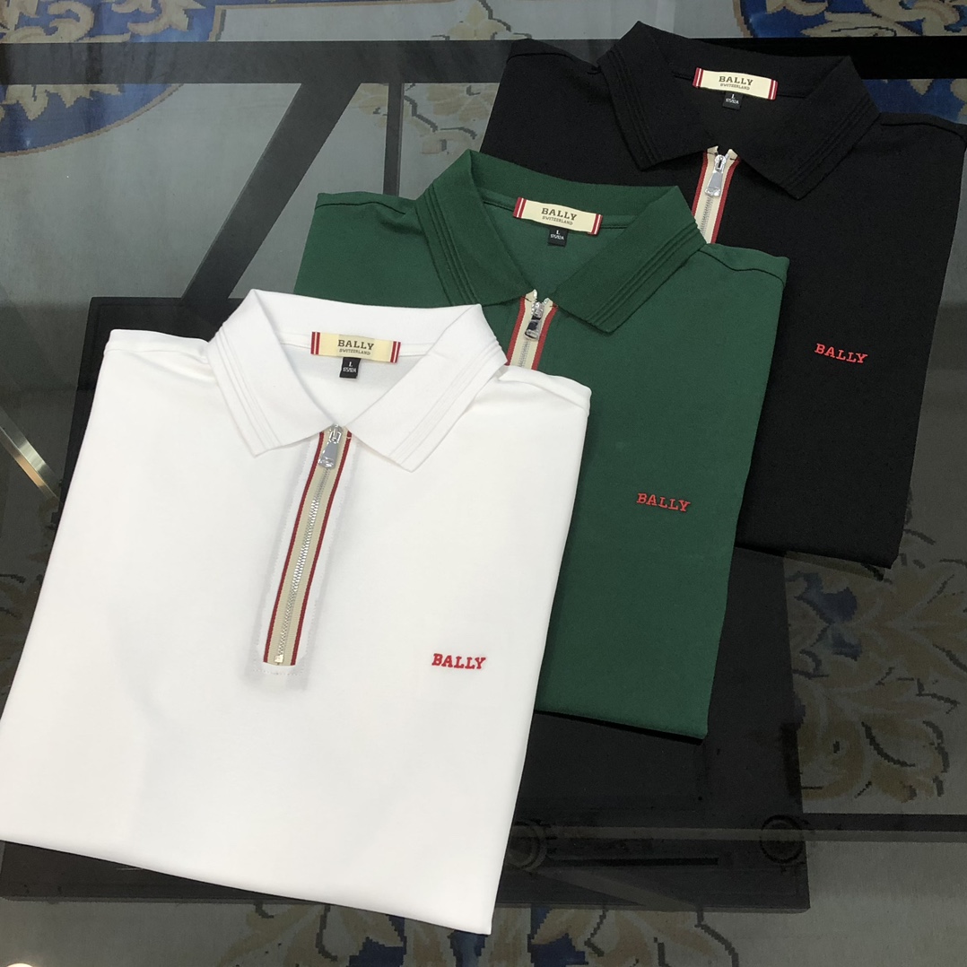 NO:442654,BA*LY 2025 spring and summer new original single men's lapel Polo shirt short-sleeved T-shirt high-end customization simple and fashionable and versatile style chest three-dimensional embroidered letter logo design custom imported bead-ground pure cotton fabric comfortable to wear, breathable, high grade and texture, simple and generous, fashionable and personalized, casual and casual upper body, handsome and stylish, showing the temperament of a big brand. Size M-4XL (maximum wearable about 195 kilograms, please report height and weight to place an order) Shipping the next day Black White Green, Bally, T-shirt,tees, t-shirt,alexander wang19860909BA*LY 巴利2025春夏新款原单男士翻领Polo衫短袖T恤 高端定制 简洁时尚百搭爆款胸前立体刺绣字母logo设计 定制进口珠地纯棉面料 穿着舒适 透气 档次高很有质感 简单大方得体 时尚不失个性 上身休闲随性 帅气有型 彰显大牌气质.尺码M-4XL（最大可穿195斤左右 下单请报身高体重) 隔天出货 黑色 白色 绿色,,bally,T-shirt,tees，t-shirt,alexander wang,Men's clothing