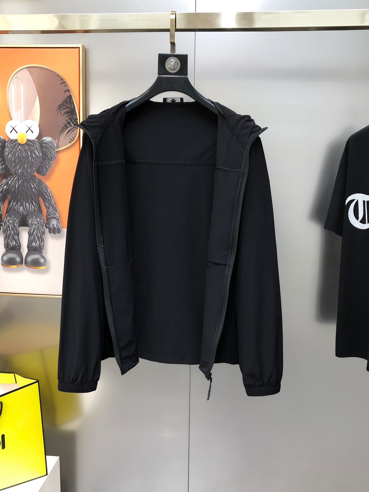 2025 Spring/Summer Men’s Coat with Cap: High-Quality, Sunscreen-Proof, Stylish Design - 图片 3