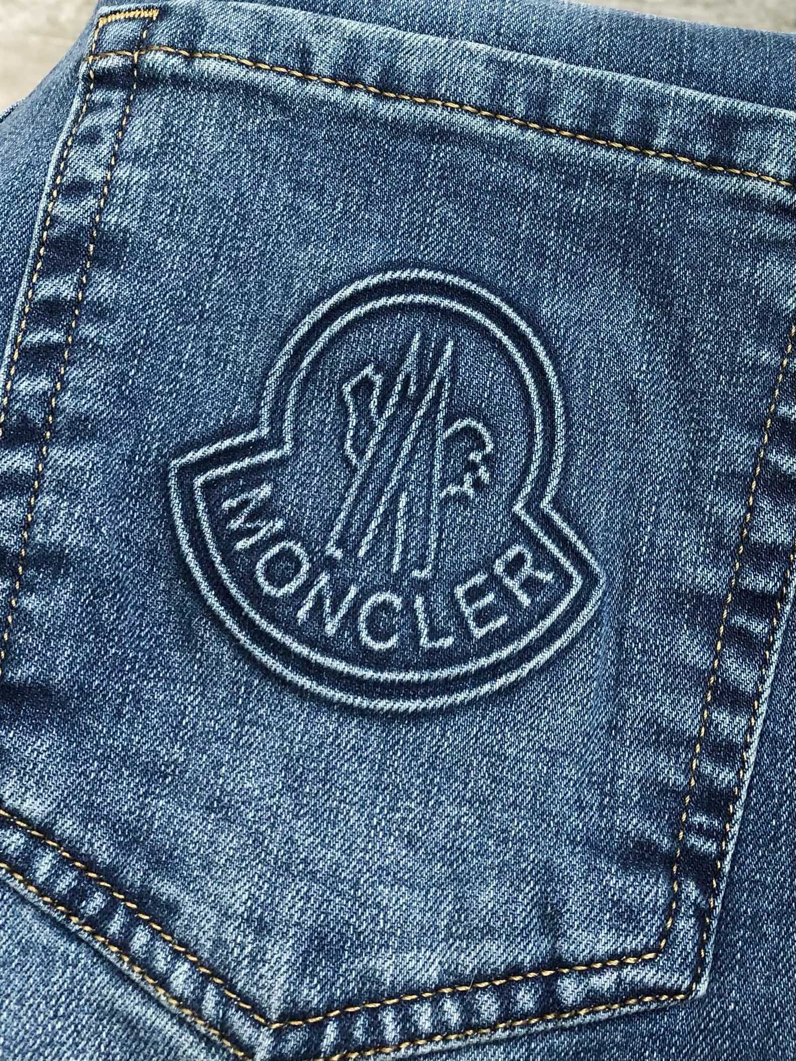 Moncler Spears Spring/Summer Men’s Jeans: High-end Custom Fashion with Unique Design - 图片 8