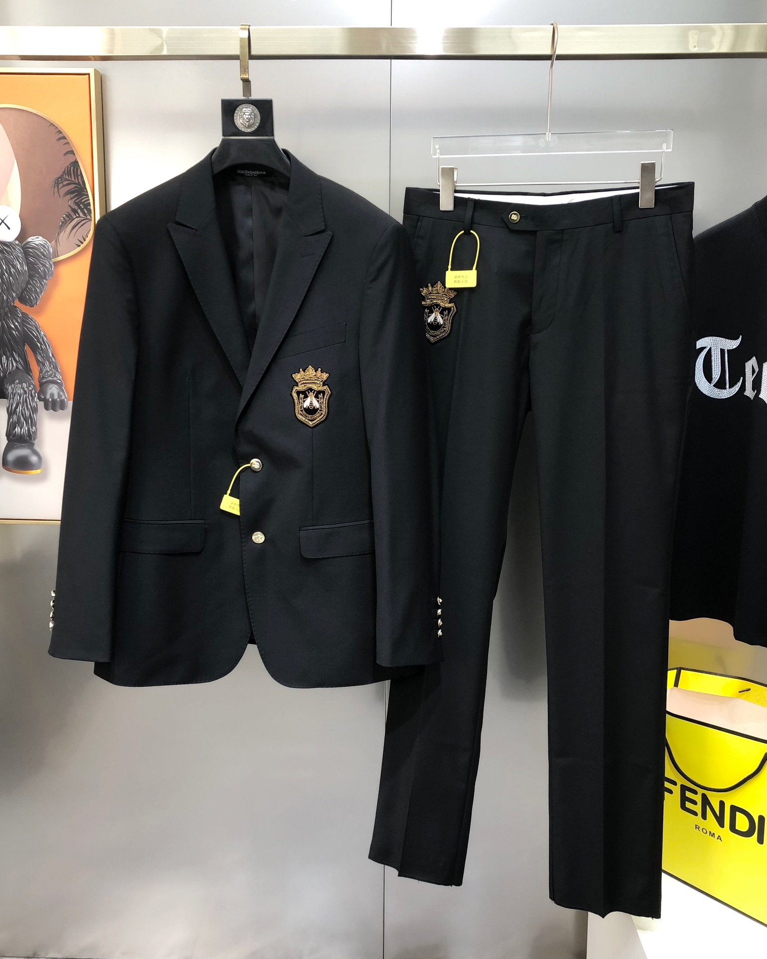 High-End Custom Men’s Leisure Suit with Indian Silk Logo, Premium Fabric & Master Cutting - 图片 1
