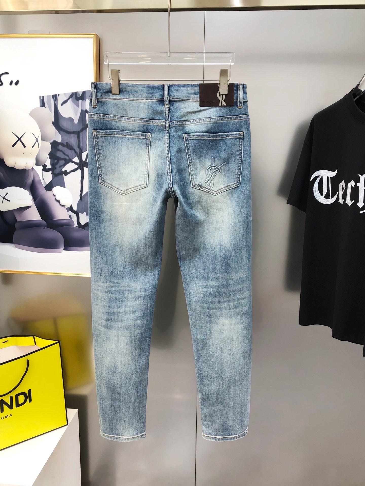 YSL Santa Roland: New Men’s High-Fashion Spring 2025 Custom Cowpants Collection - 图片 3