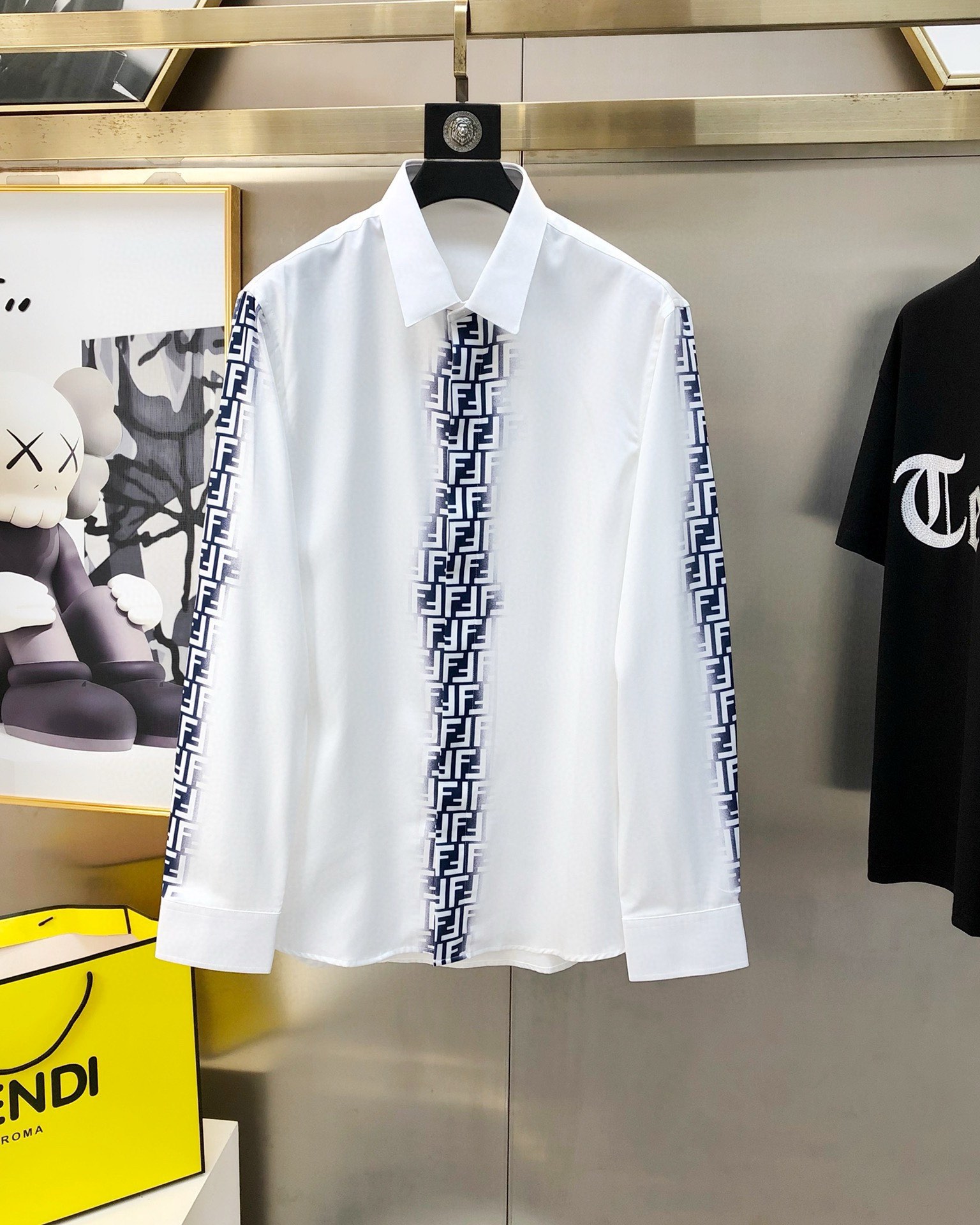 Fendi Men’s Long-Sleeved Shirts: High-Fashion Design with Silk Flour and Original Buttons