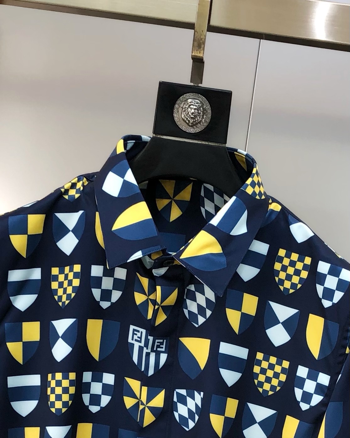 High-End Fashion: P600 F.D. Findy’s Spring Men’s Long-Sleeve Shirt with Custom Logo Design - 图片 5