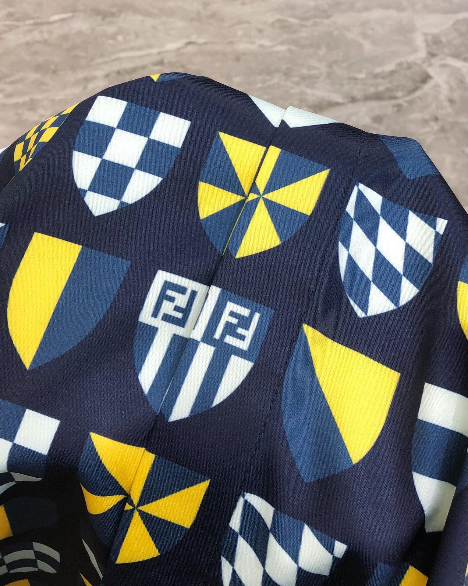 High-End Fashion: P600 F.D. Findy’s Spring Men’s Long-Sleeve Shirt with Custom Logo Design - 图片 6