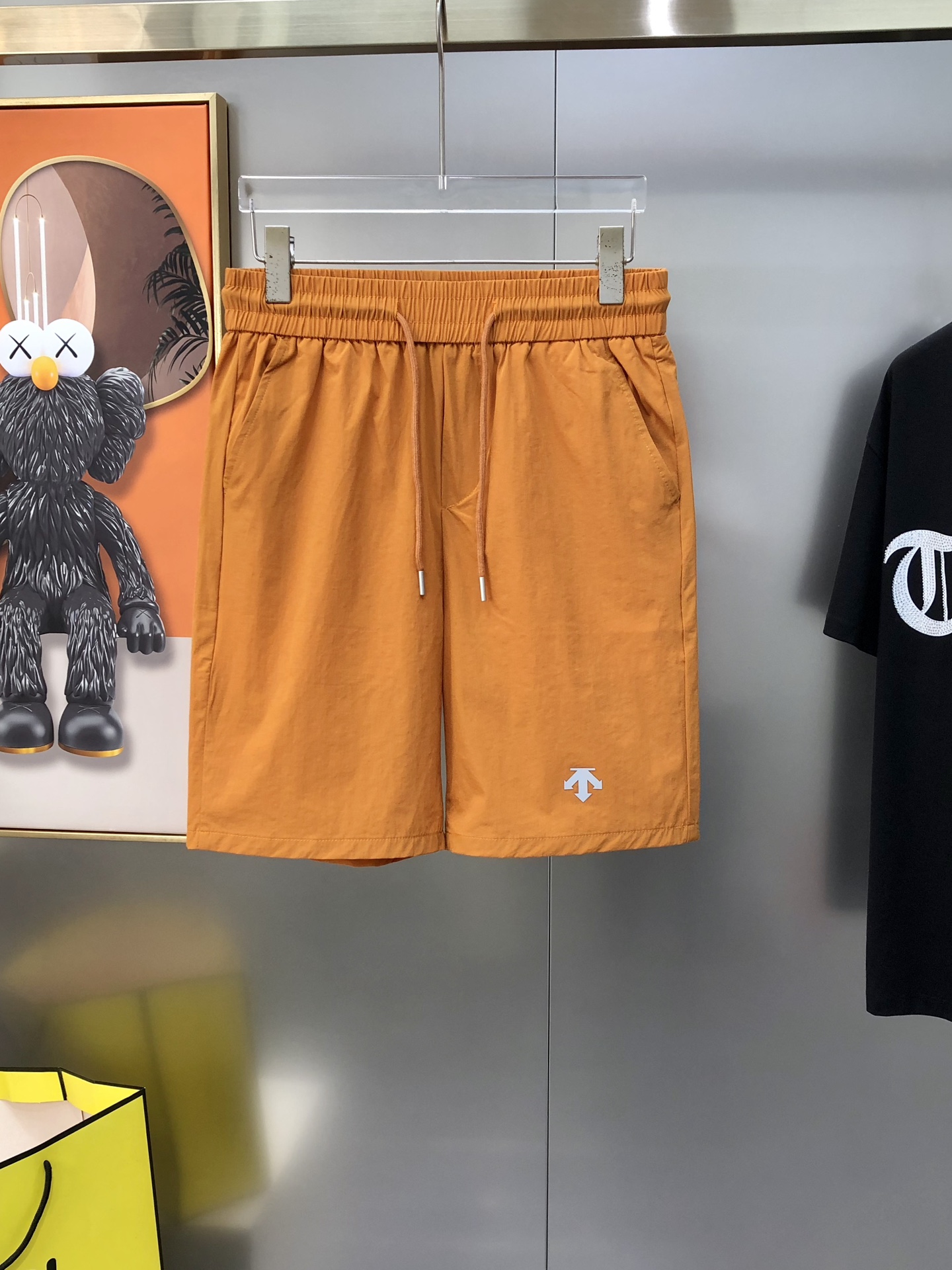 2025 Summer Men’s Leisure Shorts: High-End Design, Comfortable Fit, Fast Delivery - 图片 2