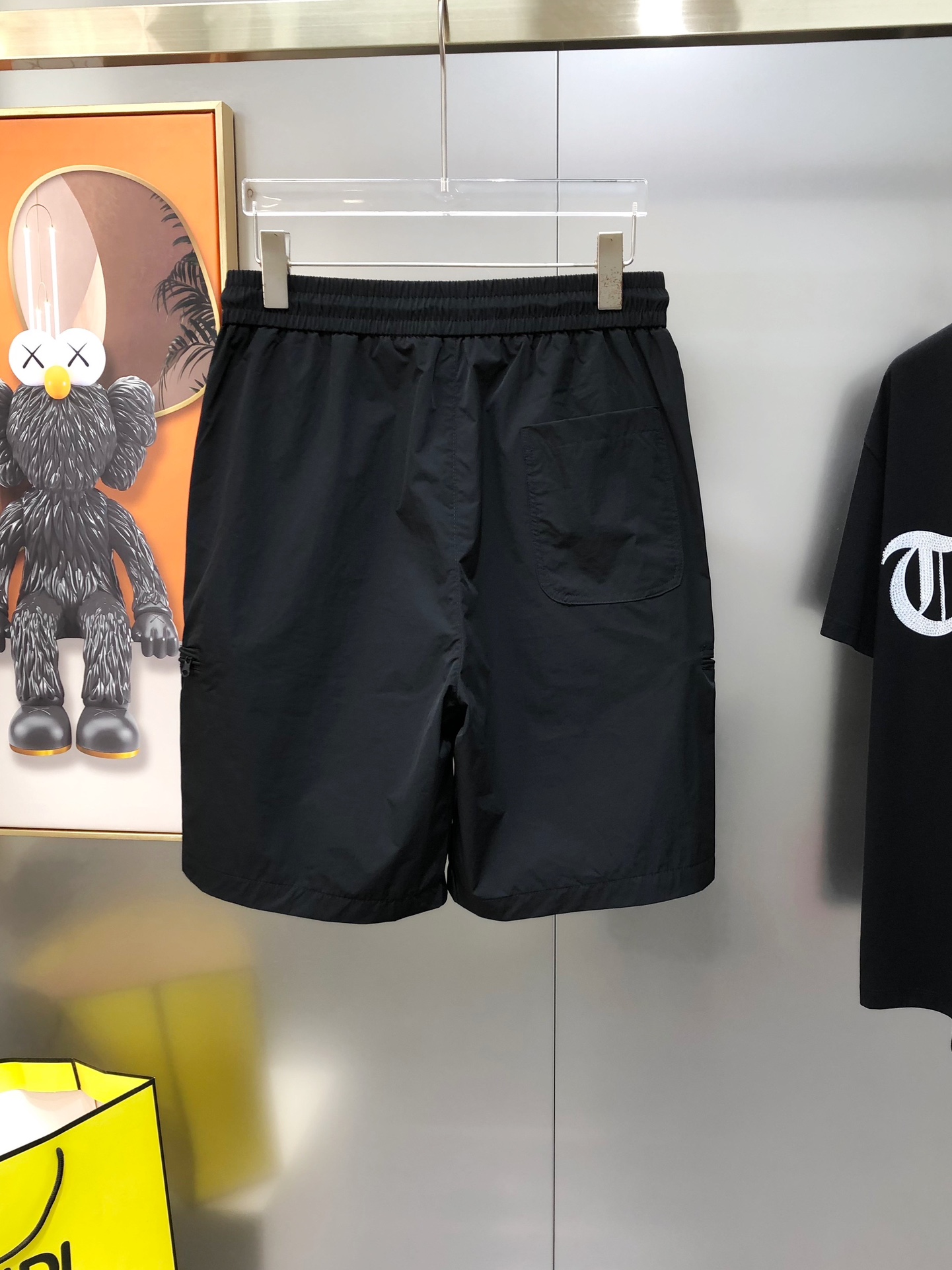 “New Men’s Fashion Shorts for Spring/Summer 2025: High-End Design with Customized Features” - 图片 4