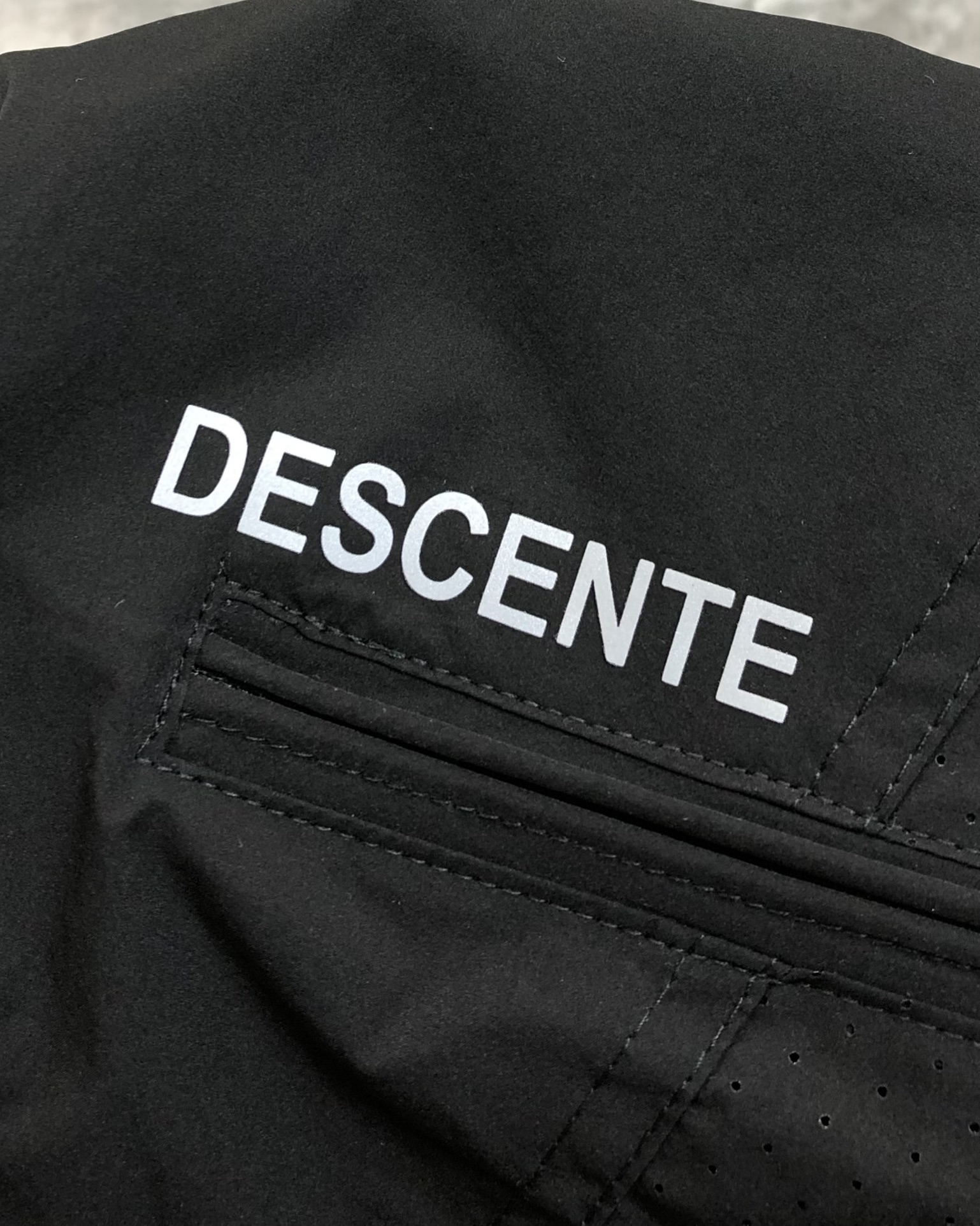“New Men’s Fashion Shorts for Spring/Summer 2025: High-End Design with Customized Features” - 图片 9