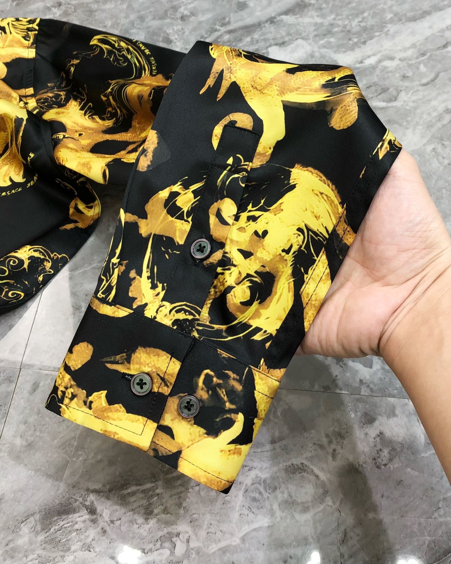 High-Quality Men’s Long-Sleeve Shirt with High-End Design and Comfort Fabrics - 图片 6