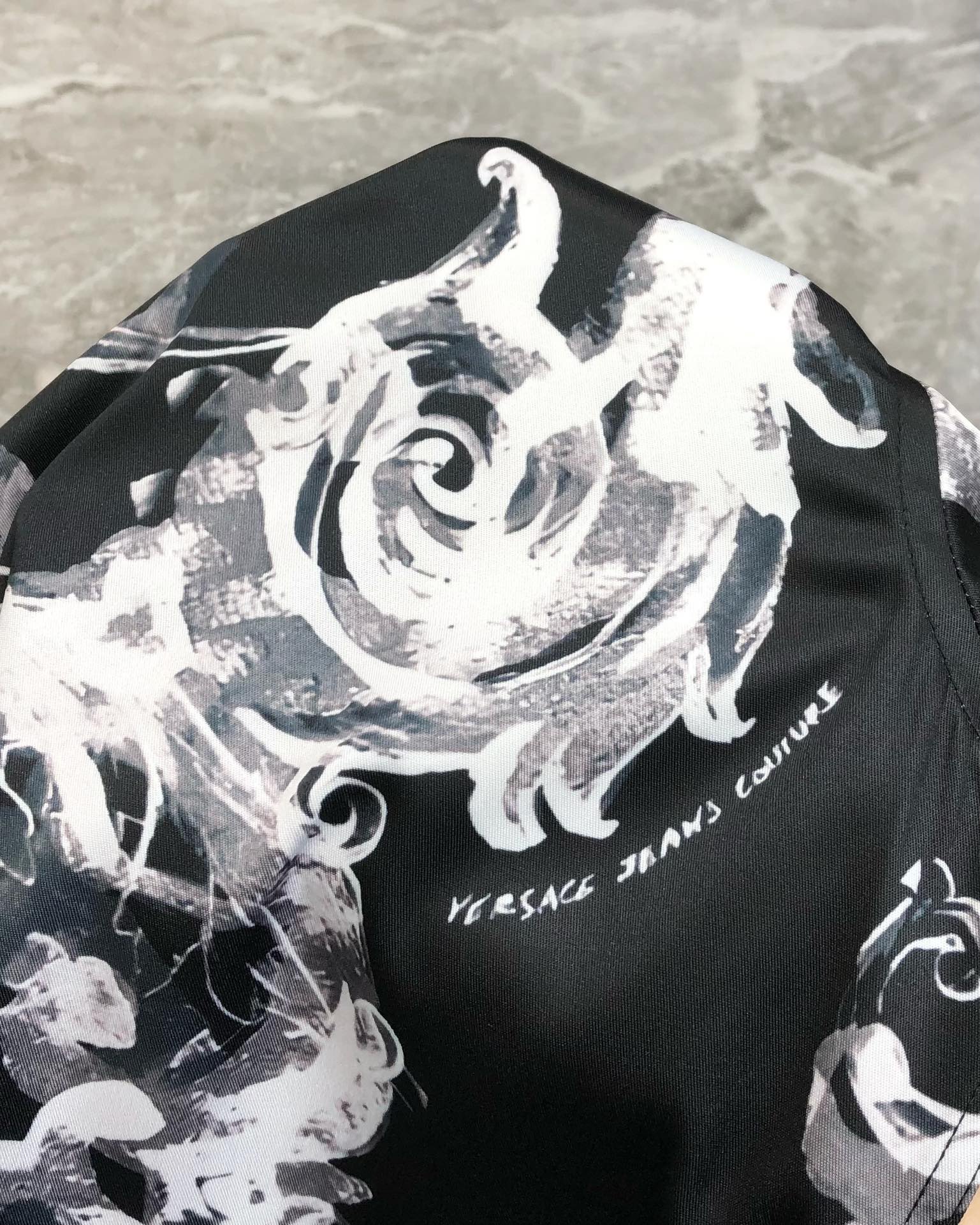 High-Quality Men’s Long-Sleeve Shirts by P600 Versace and Van Schuen 2025 - 图片 6