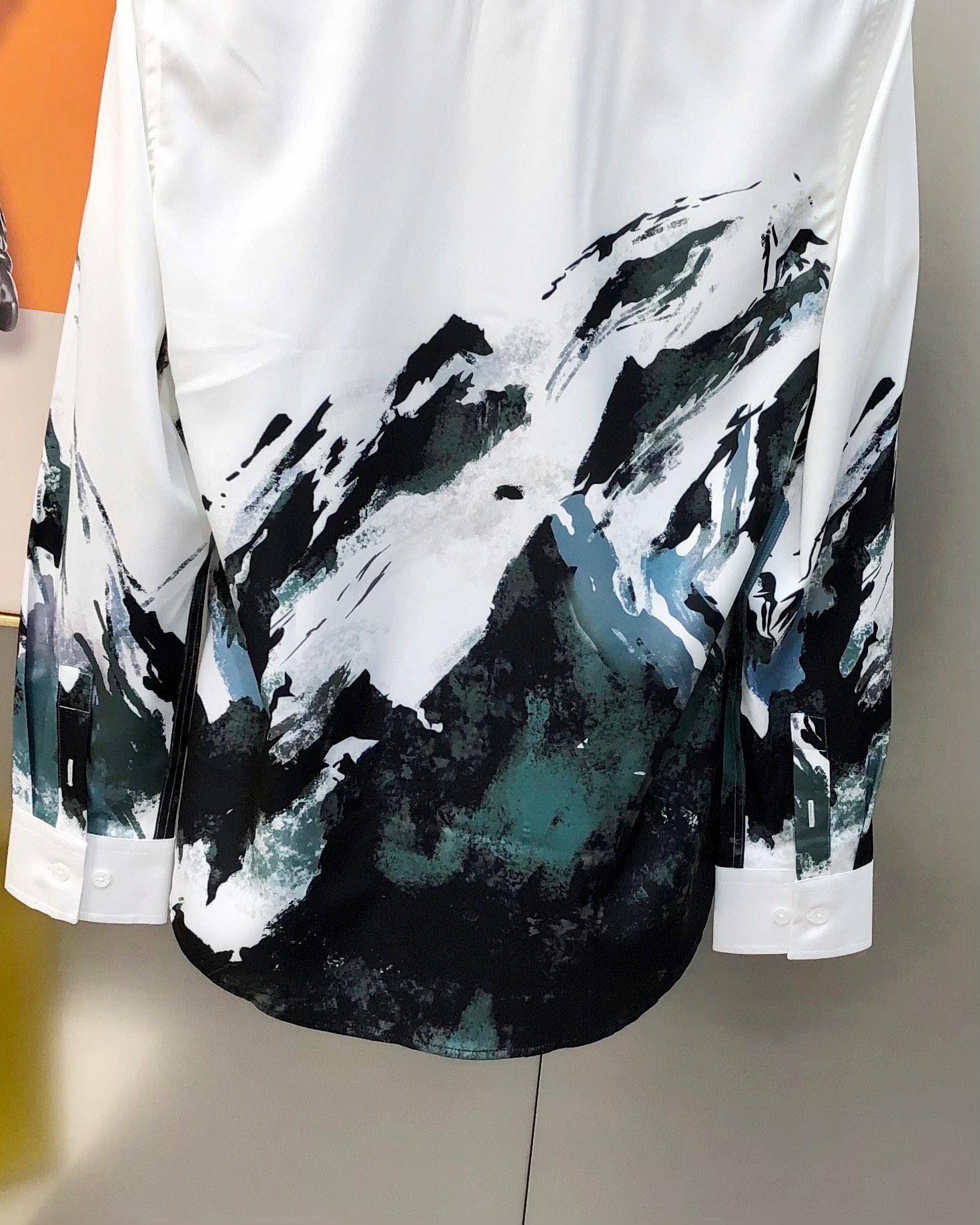 High-Quality Men’s Long-Sleeve Shirts by P600 YSL: Fashionable, Co-Sale Online, Customizable Fabrics - 图片 5