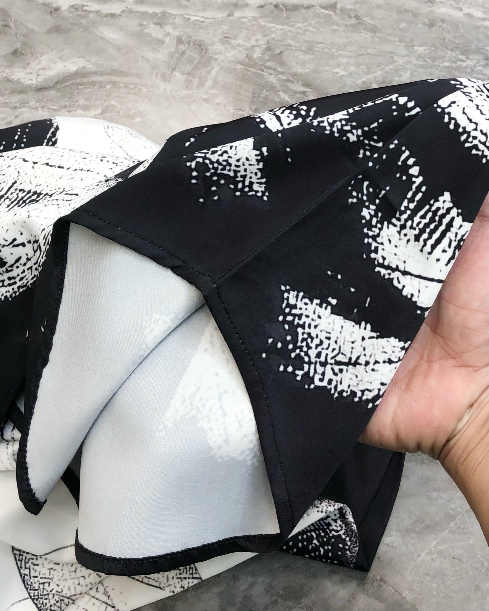 High-Fashion Men’s Long-Sleeved Shirts with Unique Design and Comfortable Fit - 图片 9