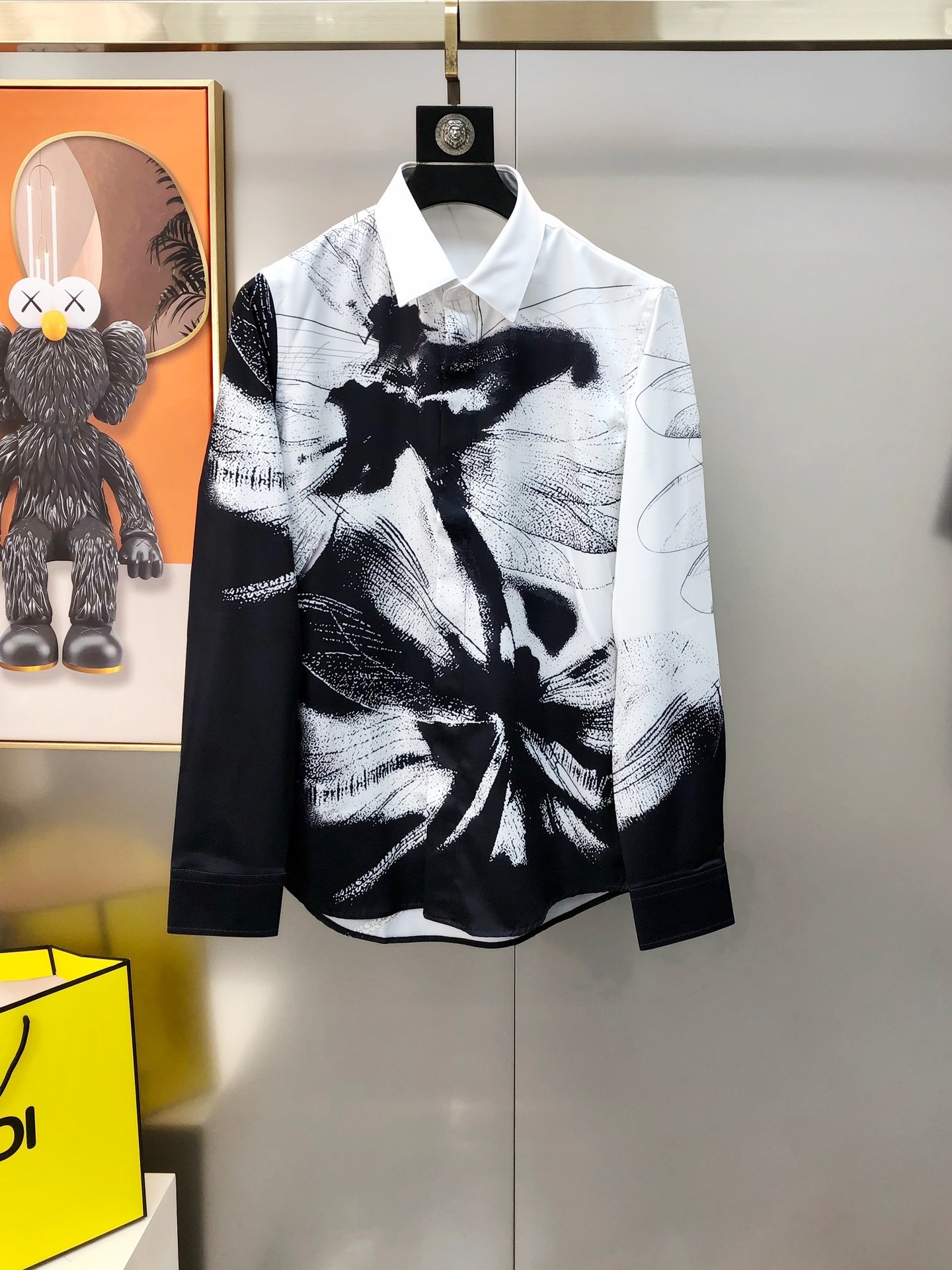 High-Fashion Men’s Long-Sleeved Shirts with Unique Design and Comfortable Fit - 图片 1