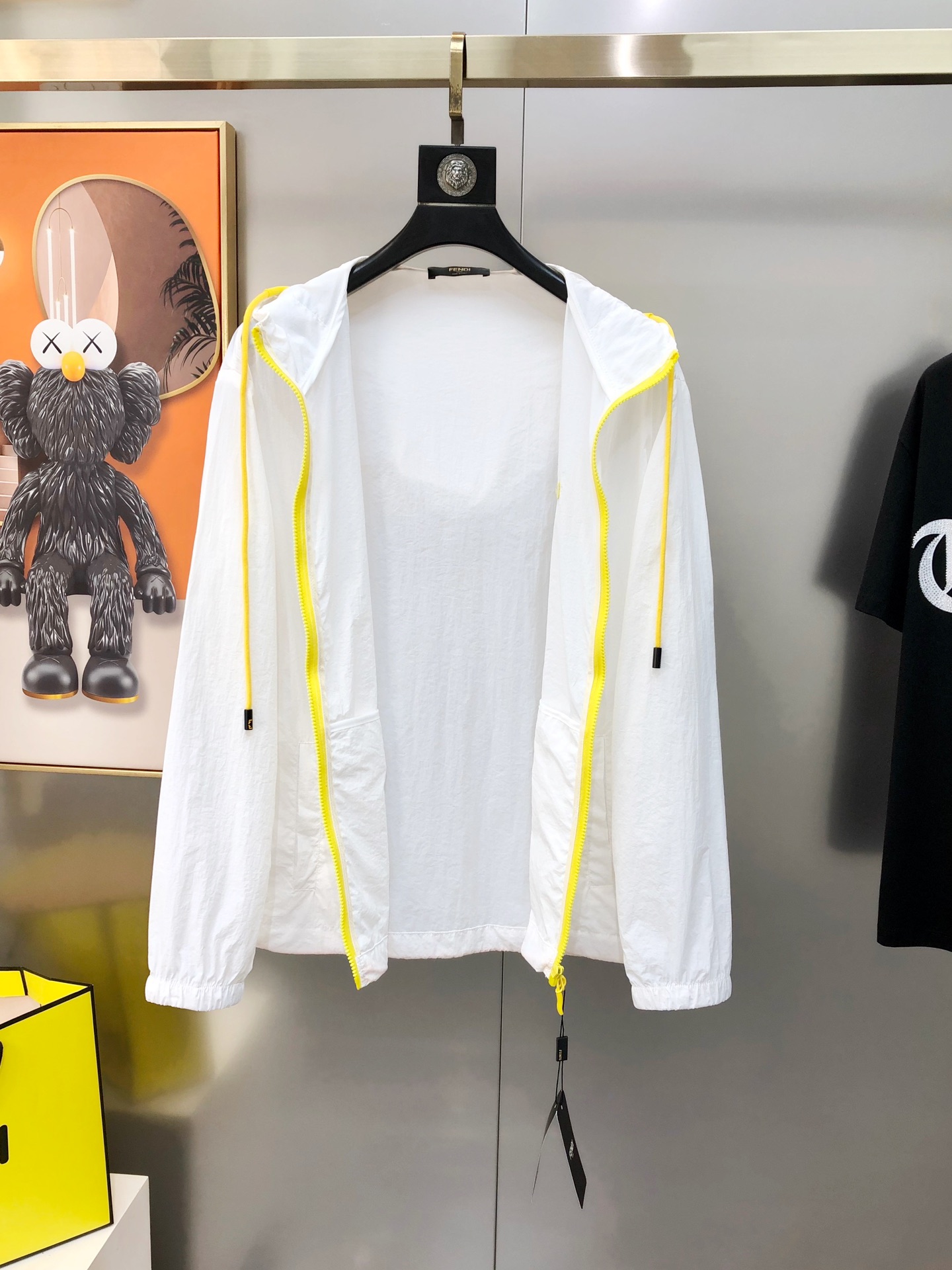 “Summer 2025 Men’s Jacket Collection: Stylish, High-Quality, Sun Protection, Embroidered Design” - 图片 3