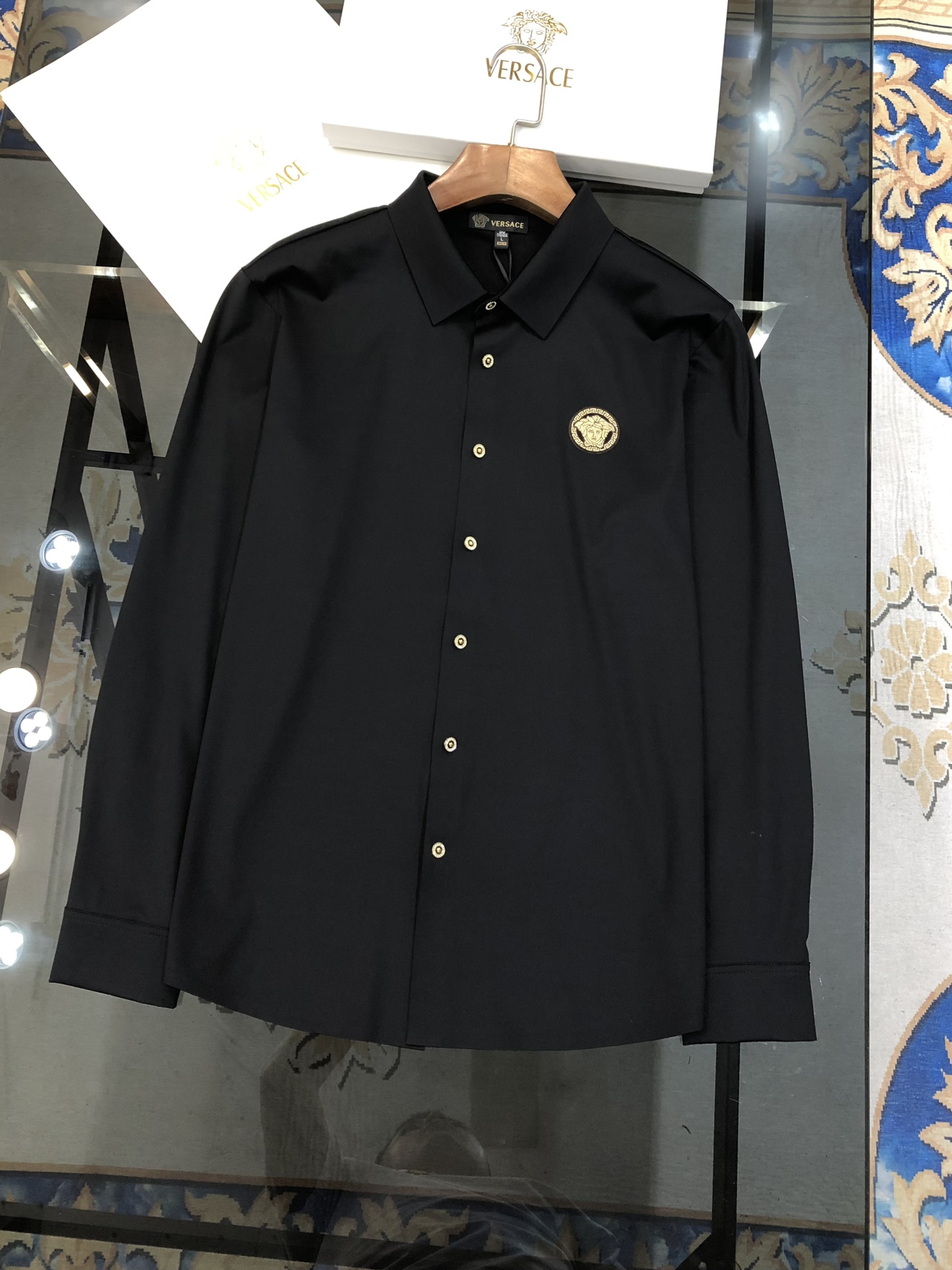 New Versace Van Sage Men’s Shirt: Autumn 2025 Collection with High-Quality Design - 图片 3