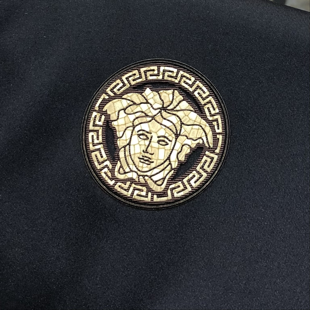 New Versace Van Sage Men’s Shirt: Autumn 2025 Collection with High-Quality Design - 图片 6