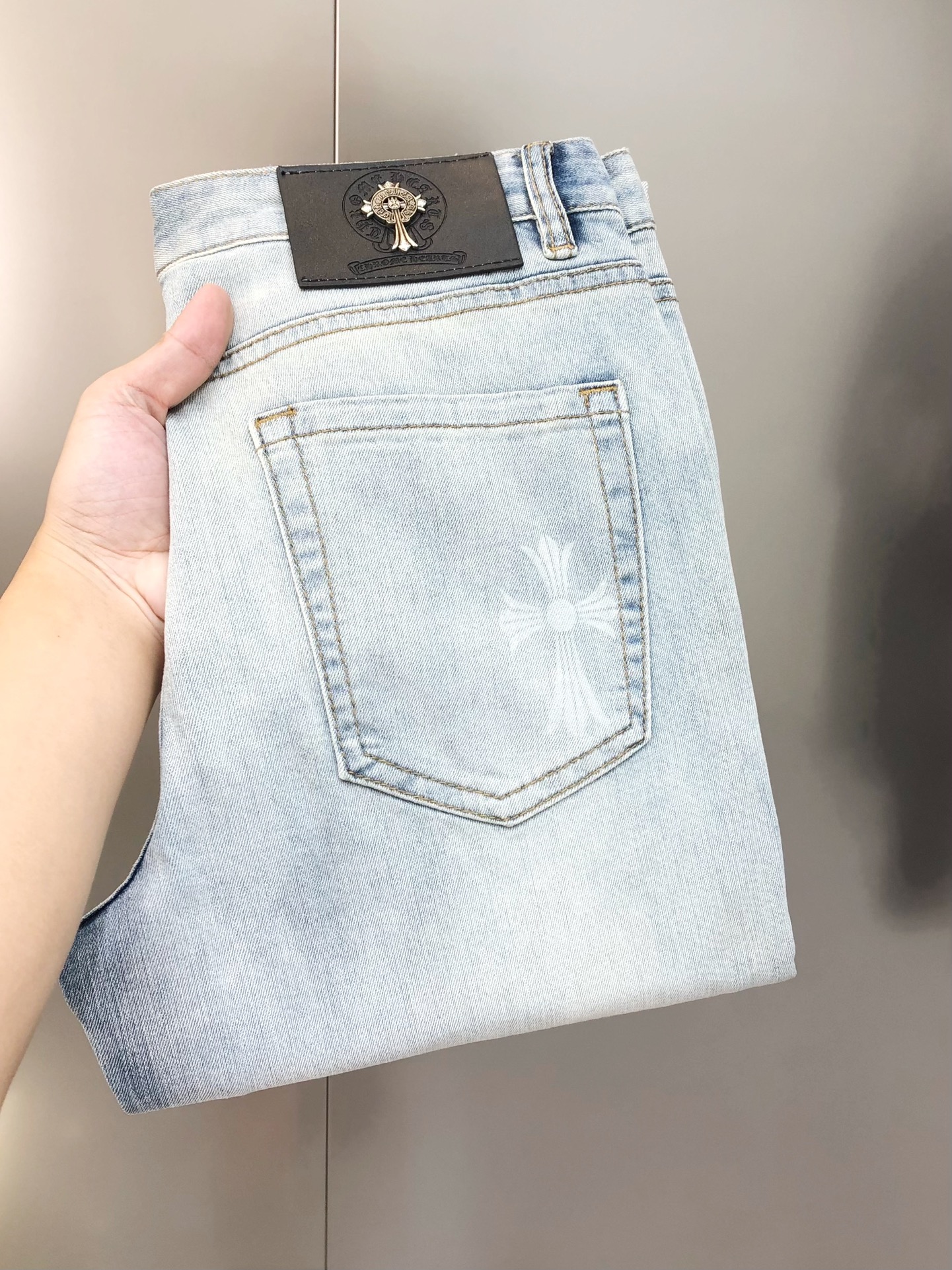 P625 Crocine’s 2025 Short-Legged Jeans: High-End Custom Fashion with Unique Design