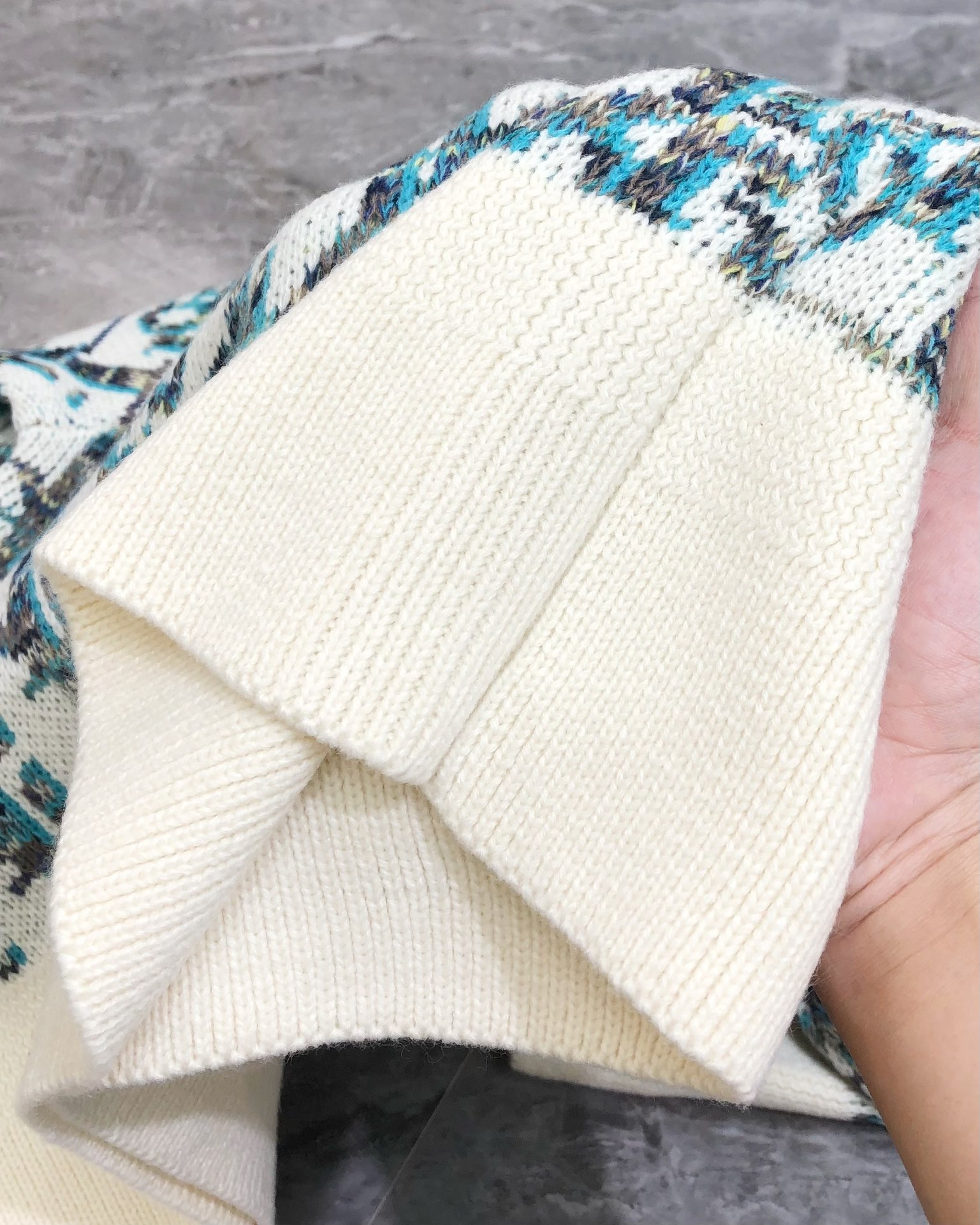 Title: P720 D*or Dio2025 Sweaters: High-End Tweaked Design, Customized Import, Soft & Warm Fabric. - 图片 8