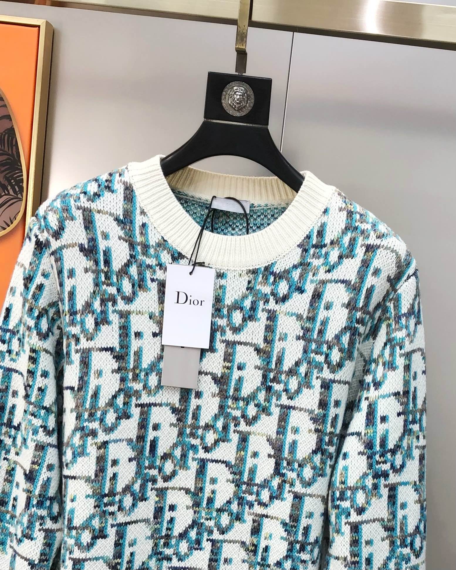 Title: P720 D*or Dio2025 Sweaters: High-End Tweaked Design, Customized Import, Soft & Warm Fabric. - 图片 3