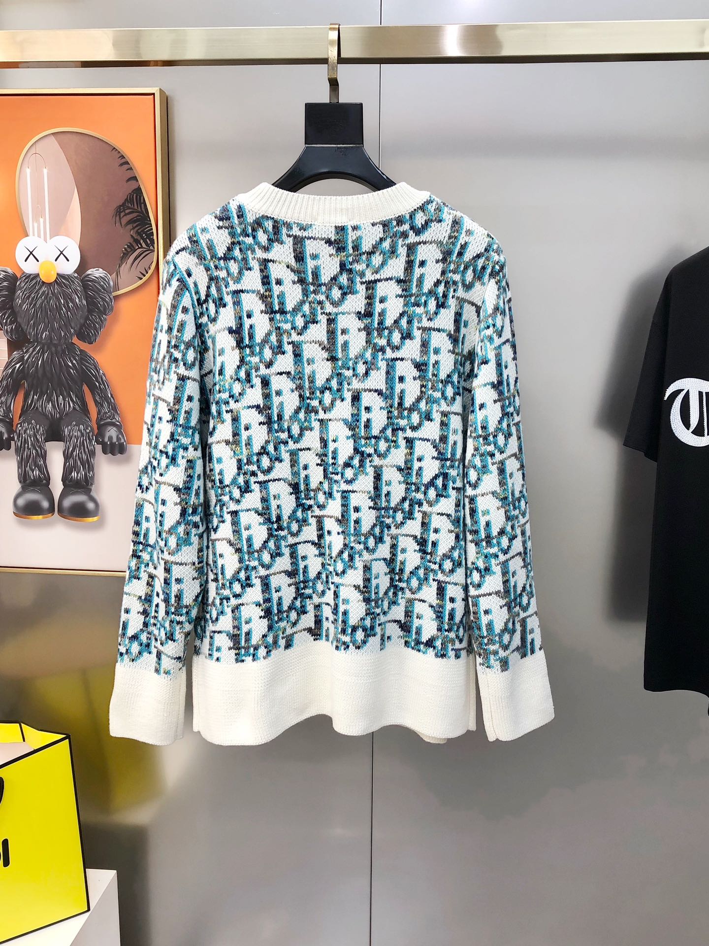 Title: P720 D*or Dio2025 Sweaters: High-End Tweaked Design, Customized Import, Soft & Warm Fabric. - 图片 2