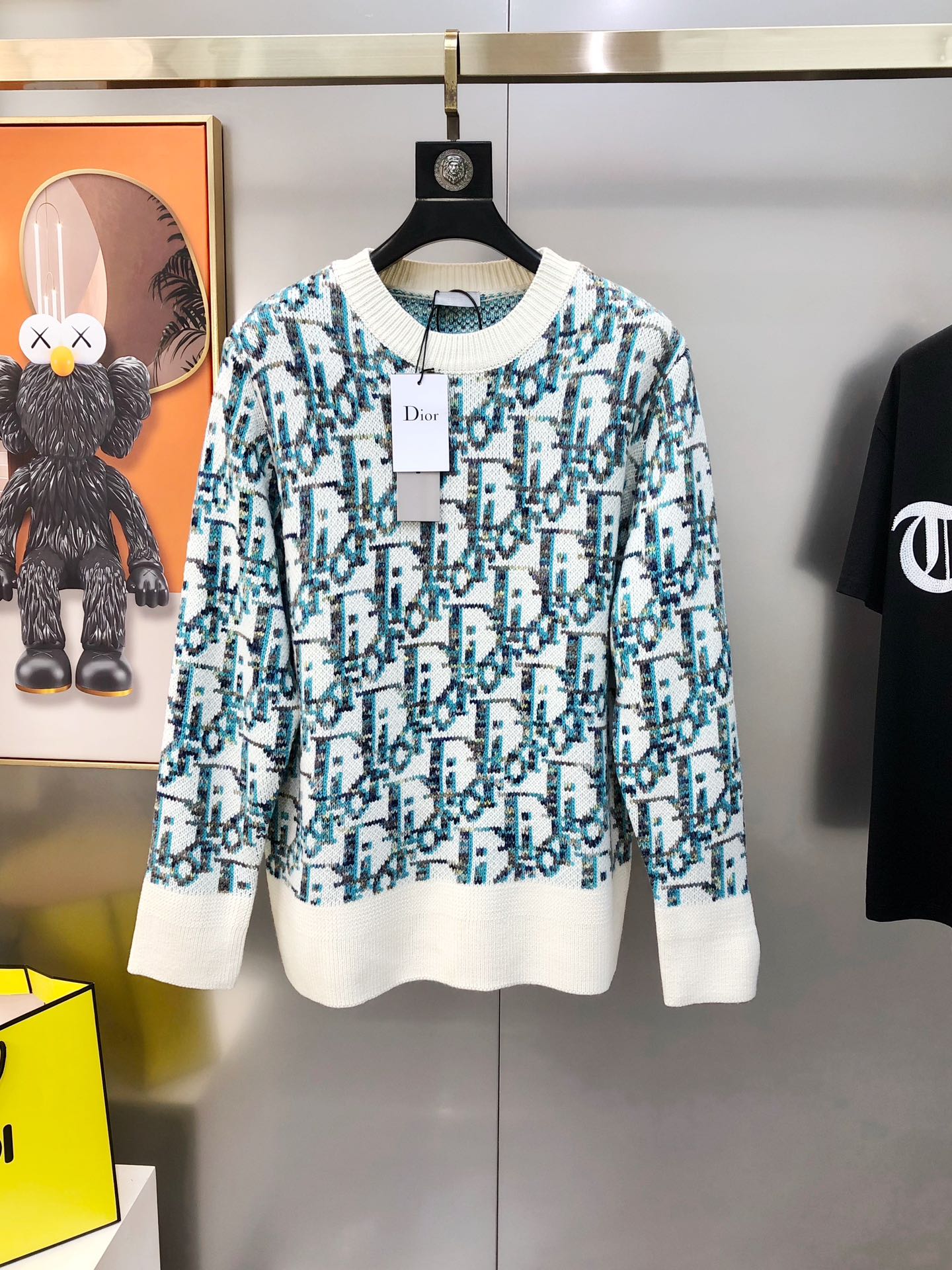 Title: P720 D*or Dio2025 Sweaters: High-End Tweaked Design, Customized Import, Soft & Warm Fabric. - 图片 1