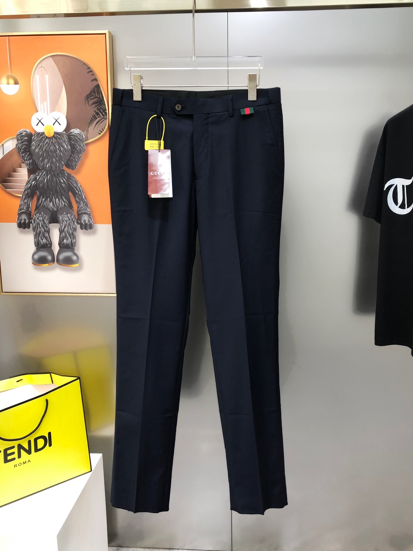 “High-End Custom Male Leisure Suit with Innovative Memory Fabric – Stylish and Highly Recommended” - 图片 4