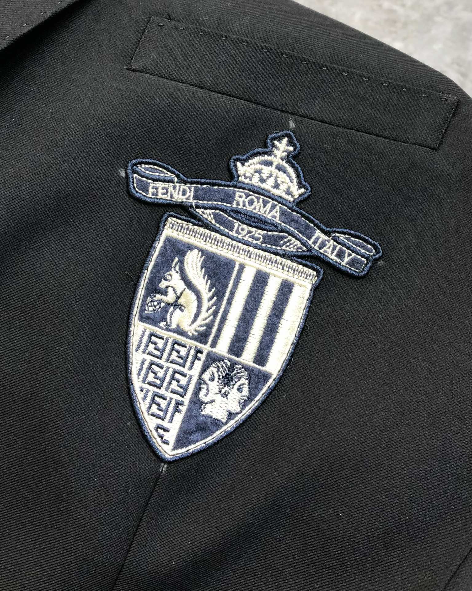 “High-End Custom Men’s Leisure Suit with Innovative Design and Embroidery Logo | Online Sale | 100% Polyester Fibres” - 图片 7