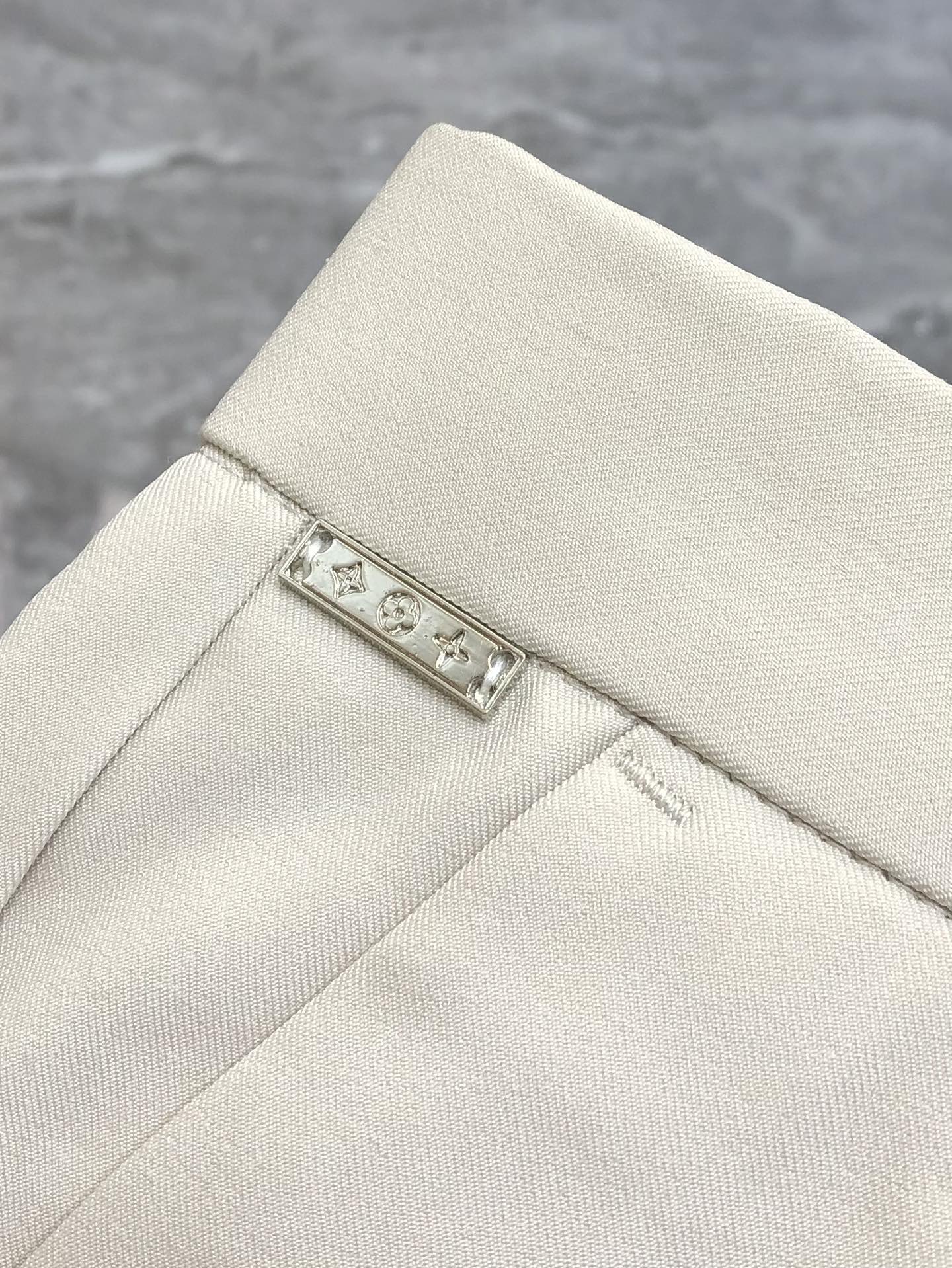 “LV Men’s Raw Cotton High-End Boxers: Customizable, Fine Quality, Business Leisure, Multiple Colors, Size 29-38” - 图片 8