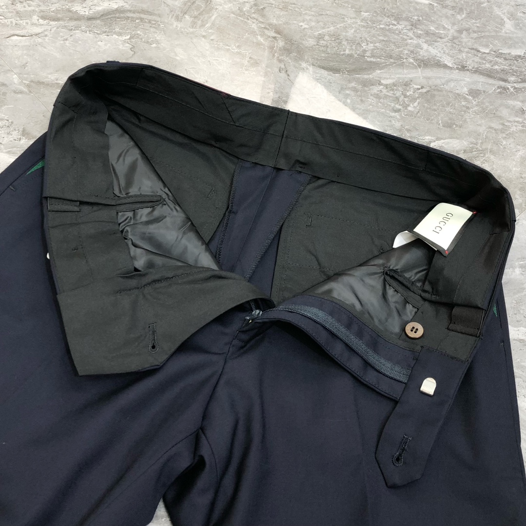 Title: G*cci Spring/Summer 2025 Men’s Tweezers: High-End, Simple, Custom Wool-Cotton, Fine Design, Skin-Friendly, Customizable Package. - 图片 8